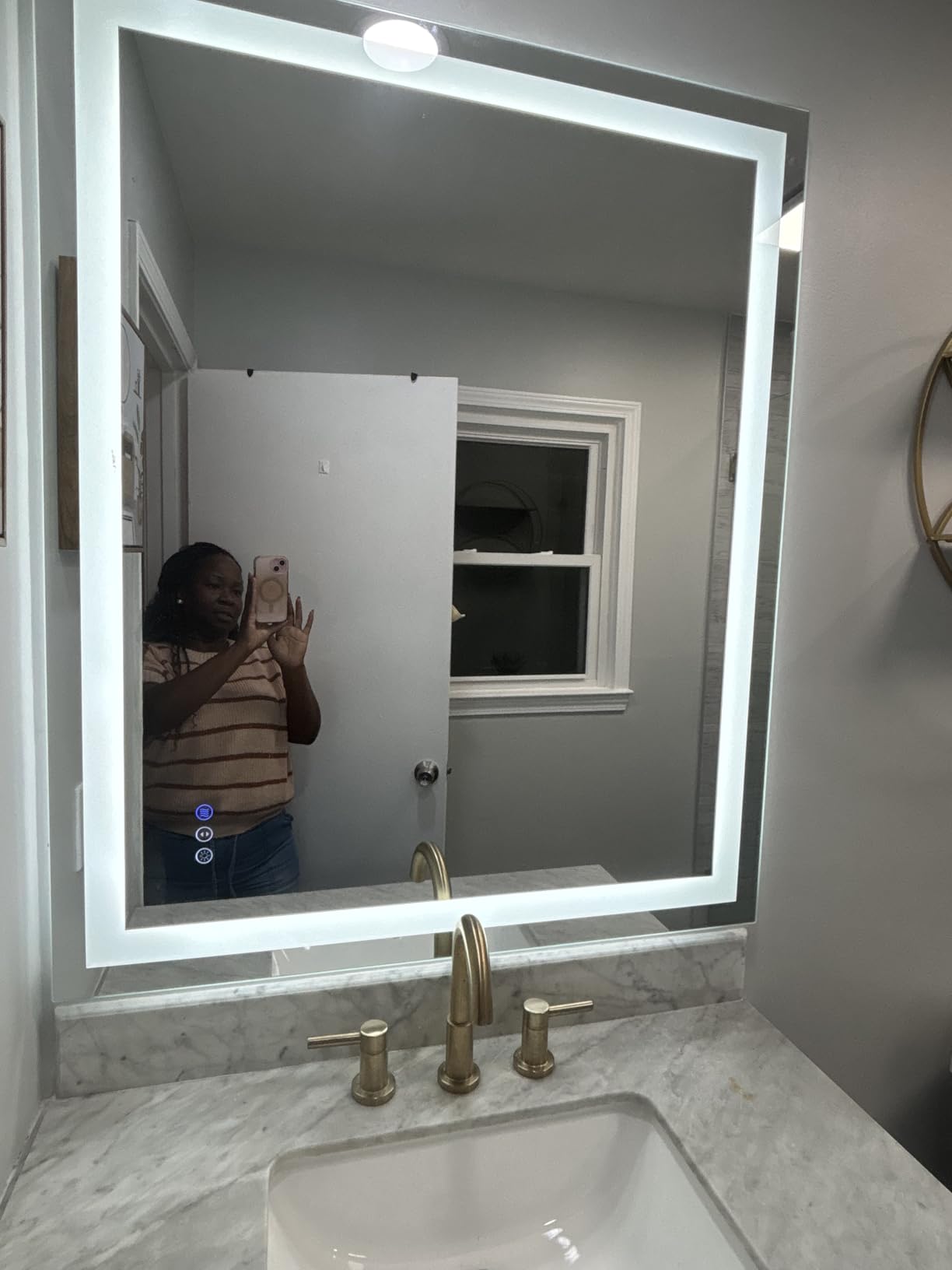 ISKM Framed LED Mirror for Bathroom 44