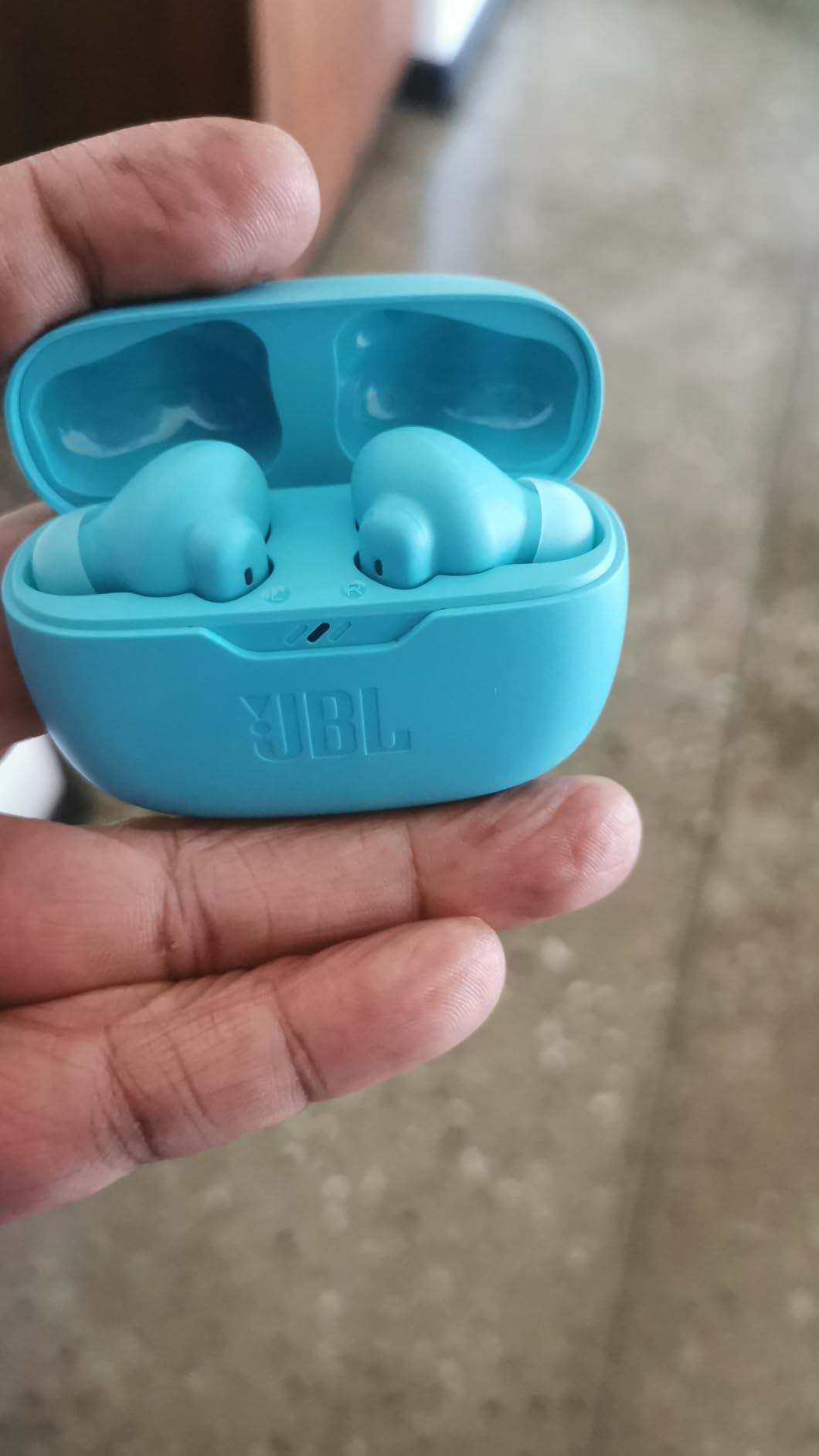 JBL Vibe Beam 2 - True Wireless Noise Cancelling Earbuds with JBL Pure Bass Sound & Smart Ambient technology, 4mics for crisp, clear calls, up to 40Hrs of Playback, IP54 Dust & Water resistant (Black) - Customer Photo 2