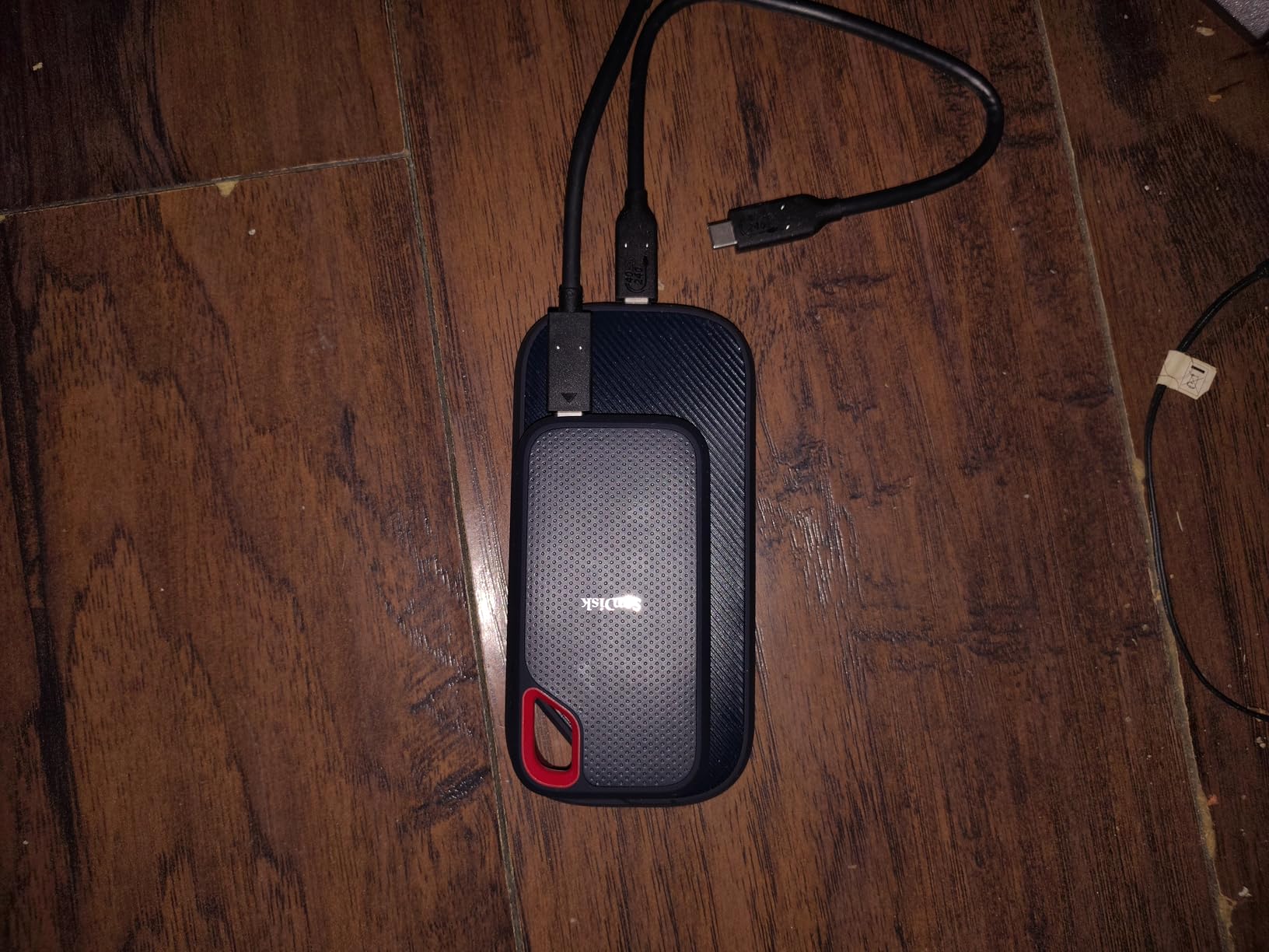 4TB SanDisk Extreme PRO Portable SSD with USB4, Up to 3800 MB/s Read and 3700MB/s Write, USB-C, USB 3.2, Backwards Compatible, IP65 Water and Dust Resistance - SDSSDE82-4T00-G25 customer photo 2