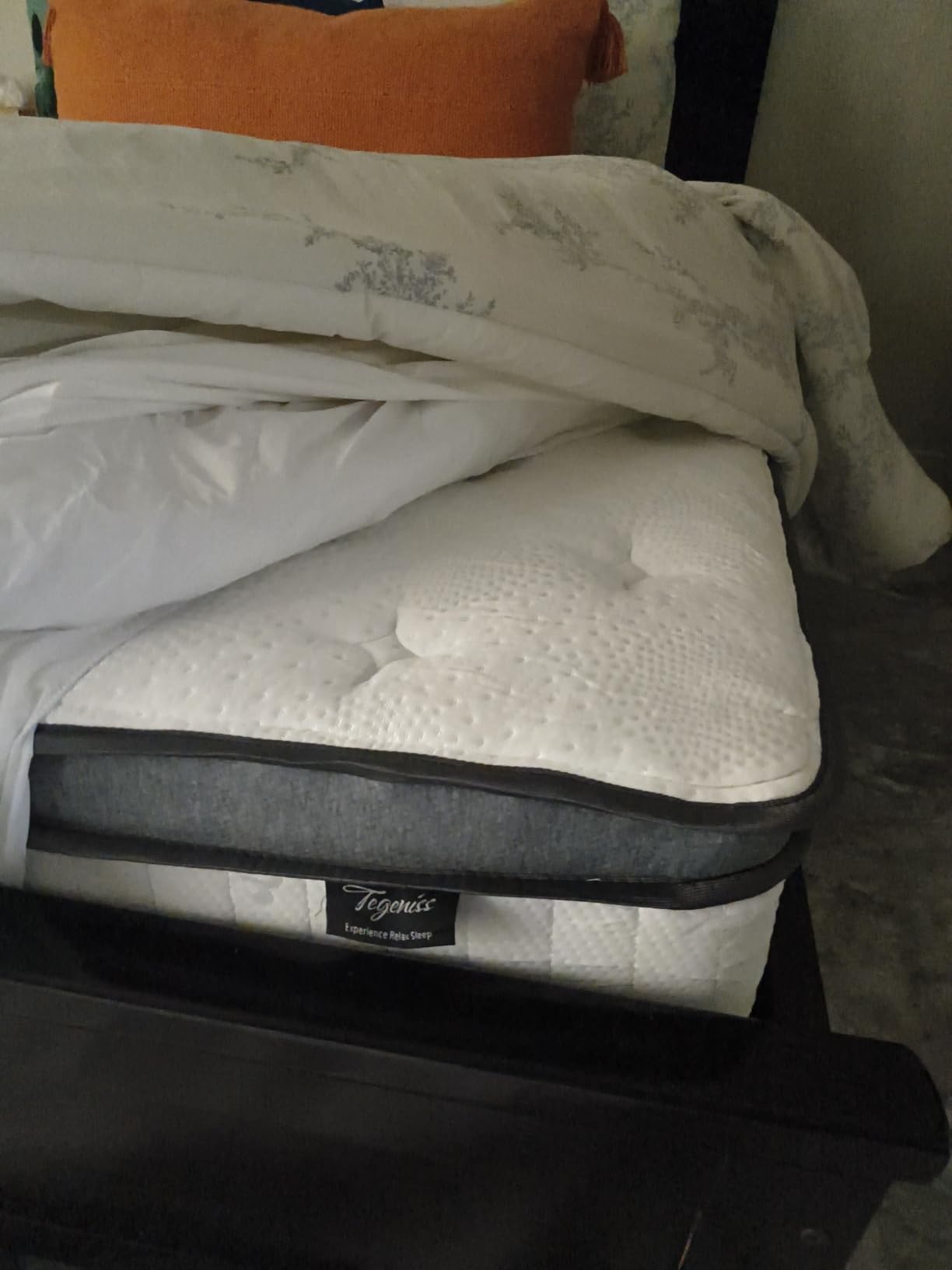 Queen Mattress, 14 Inch Innerspring Hybrid Mattress in a Box with Gel Memory Foam, Individually Wrapped Encased Coil Pocket Spring Mattresses, Pressure Relief, Medium Firm Support, 60