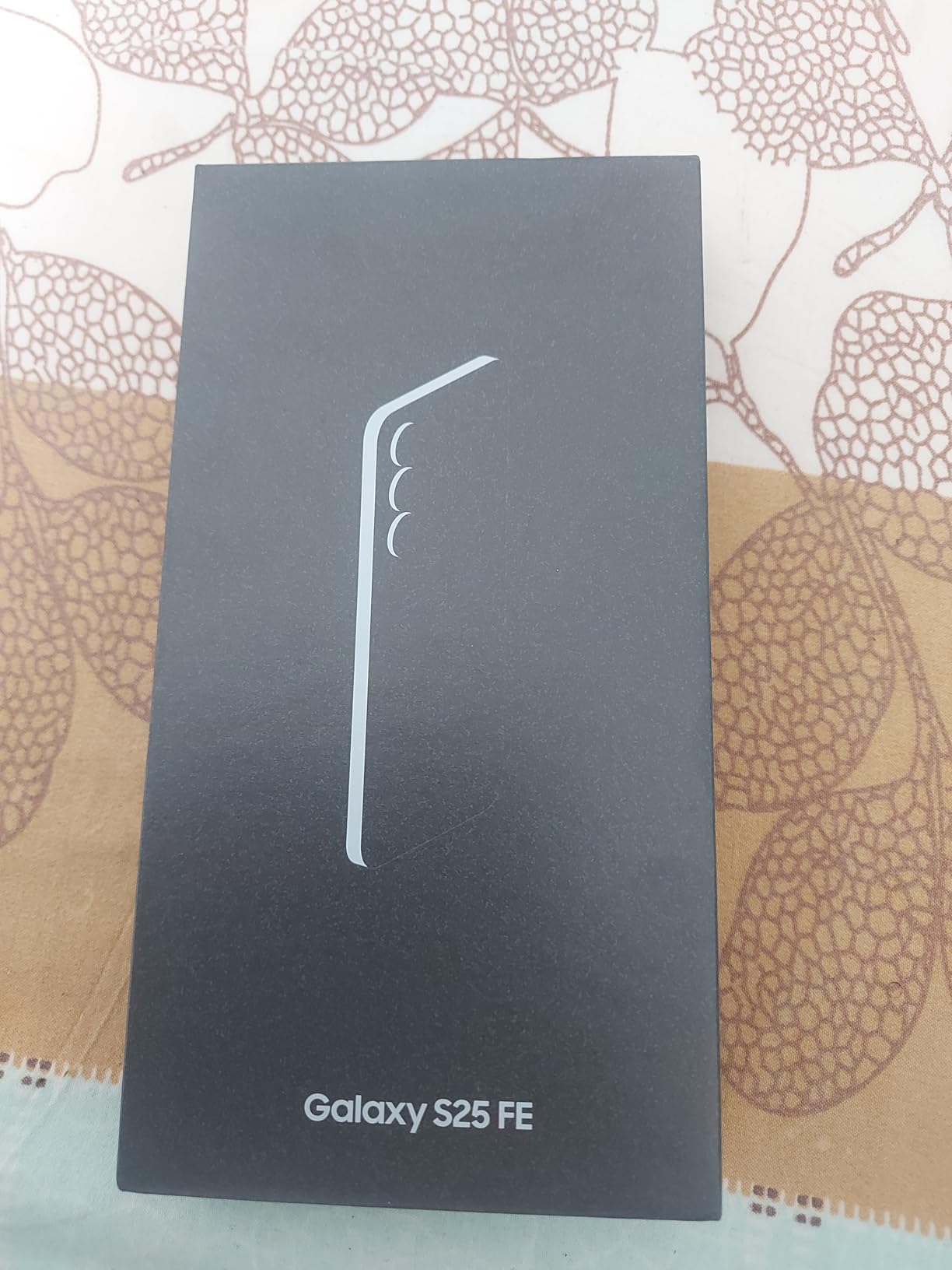 Samsung Galaxy S25 Ultra, 256GB Smartphone, Unlocked Android, AI Night Mode Camera, Snapdragon 8 Elite Fast Processor, 5000mAh Battery, Built-in S Pen, 2025, US 1 Yr Warranty, Titanium Black - Customer Photo 4