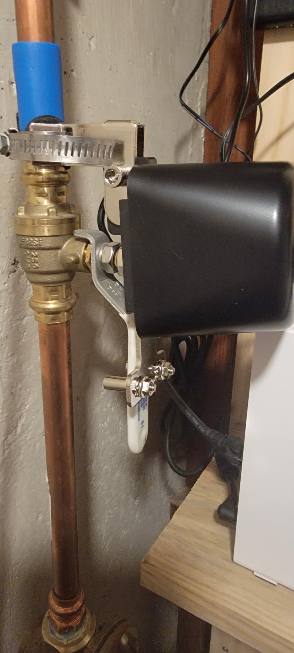 Smart Water Leak Detectors for Home WiFi with App Alerts, Stechro Ajustable 120dB Water Sensor Alarm Leak Detector for Basements Sink Kitchen Laundry, 4 Water Sensors & 1 Gateway - Customer Photo 1