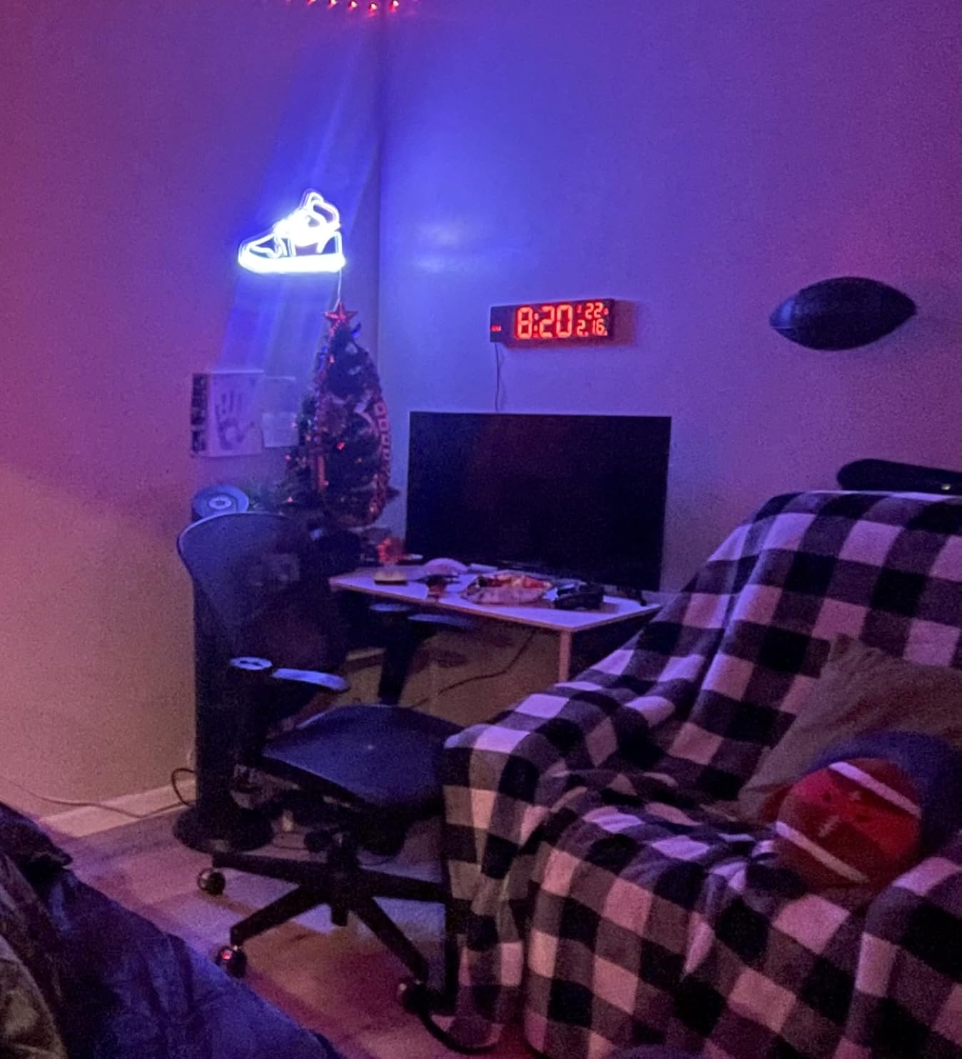 Mericonia Small L Shaped Computer Desk with Power Outlets, Gaming Desk for Small Spaces, Corner Desk with Reversible Storage Shelves, Study Writing Table for Home Office - Customer Photo 1