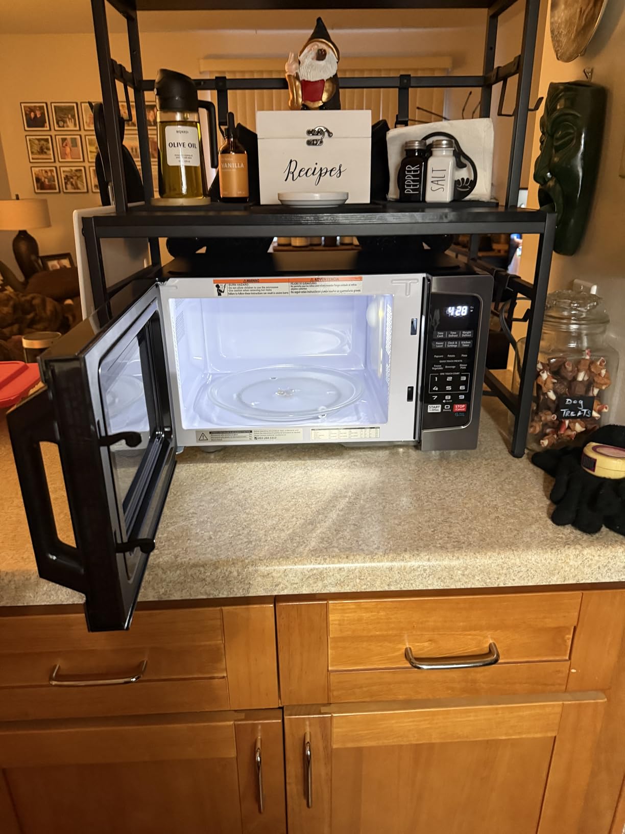 TOSHIBA ML-EM09PA(BS) Small Microwave Oven with 6 Auto Menus, Mute Function & Child Lock, LED Lighting, Perfect for Apartment, 0.9 Cu Ft, 10.6 Inch Removable Turntable, 900W, Black Stainless Steel - Customer Photo 1