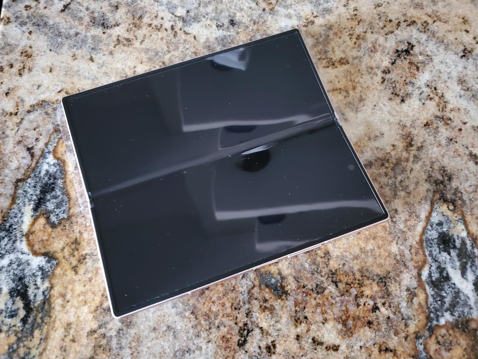 Samsung Galaxy Z Fold 6 AI Cell Phone, 256GB Unlocked Silver Shadow (Renewed) - Customer Photo 1