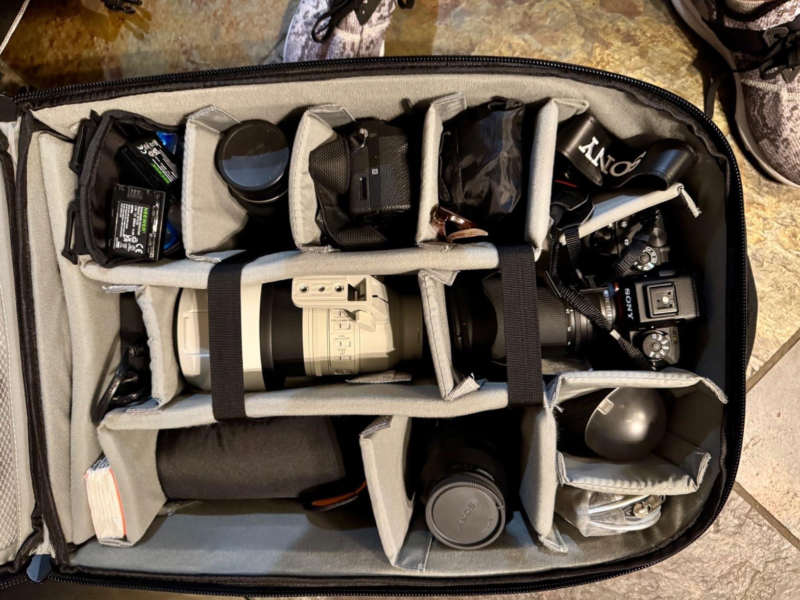 NEEWER 2 In 1 Camera Roller Bag with Detachable Shockproof Dividers Retractable Handle Waistband Rain Cover Water Resistant Robust Carry On Backpack for Camera Tripod Flash Lens Laptop, Black, PB027 - Customer Photo 4