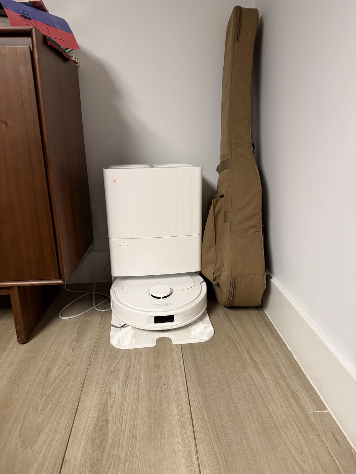 roborock Qrevo Series Robot Vacuum and Mop, 8000Pa Suction, Upgraded from Qrevo S, Anti-Tangle Brushes, Smart Obstacle Avoidance, Auto Mop Washing, All-in-One Dock, 200RPM Spinning Mops, Black(QV 35A) - Customer Photo 1