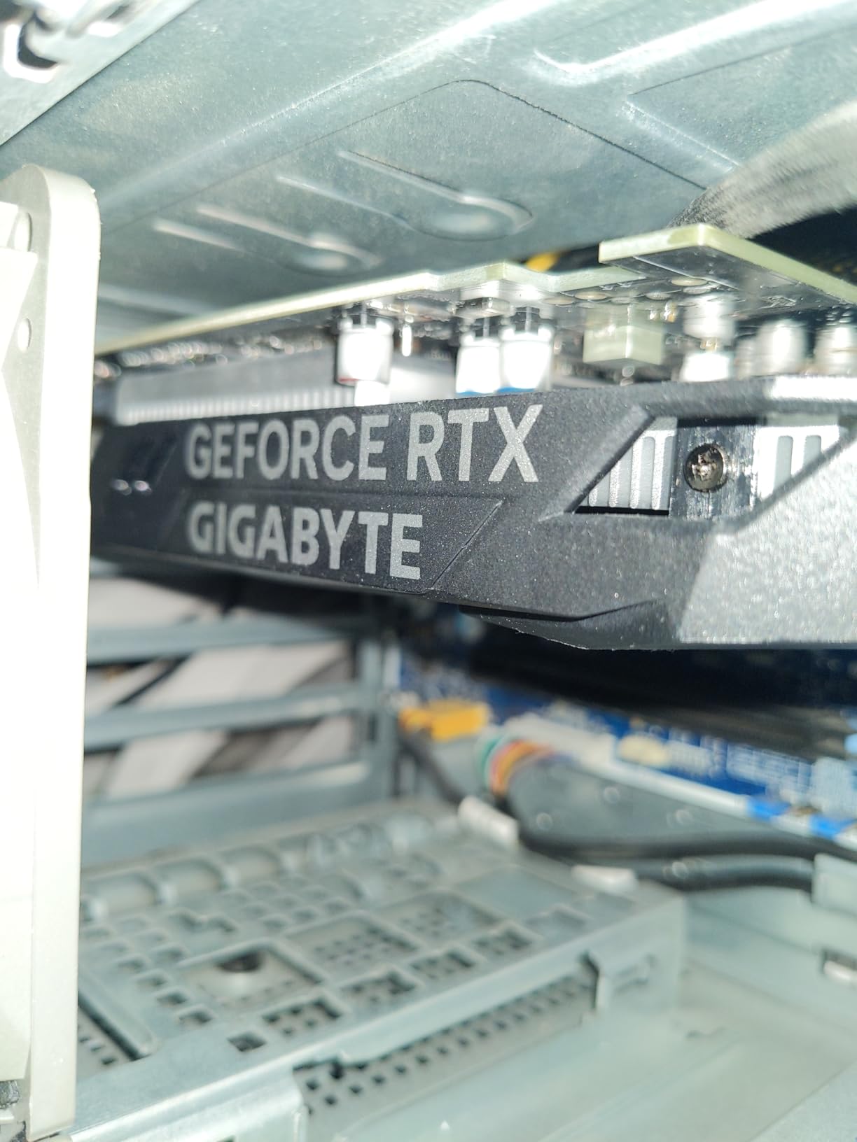 GIGABYTE GeForce RTX 3050 WINDFORCE OC V2 6G Graphics Card, 2X WINDFORCE Fans, 6GB GDDR6 96-bit GDDR6, GV-N3050WF2OCV2-6GD - Customer Photo 2