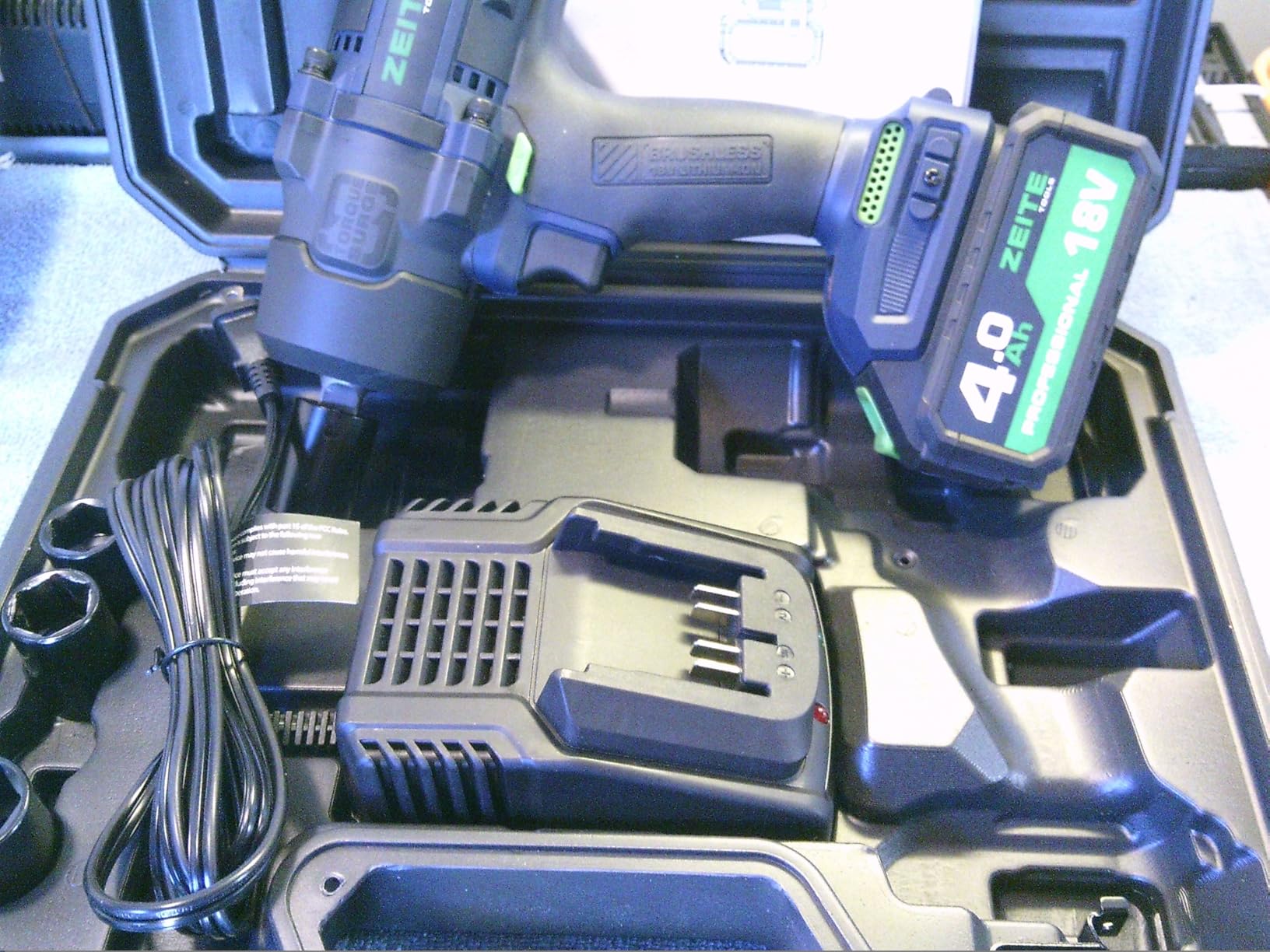 Zeite 18V Cordless Impact Wrench Kit,High Torque 1/2