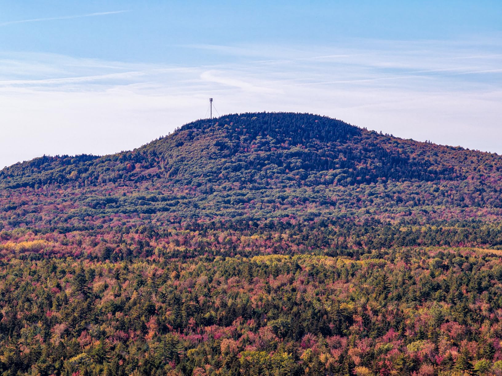 DJI Mavic 4 Pro Drone with DJI RC 2, Flagship Tri-Camera Drone with 100MP 4/3 CMOS Hasselblad Camera, for Professionals, 30km/18.6mi Video Transmission, 51-Min Max Flight Time - Customer Photo 3