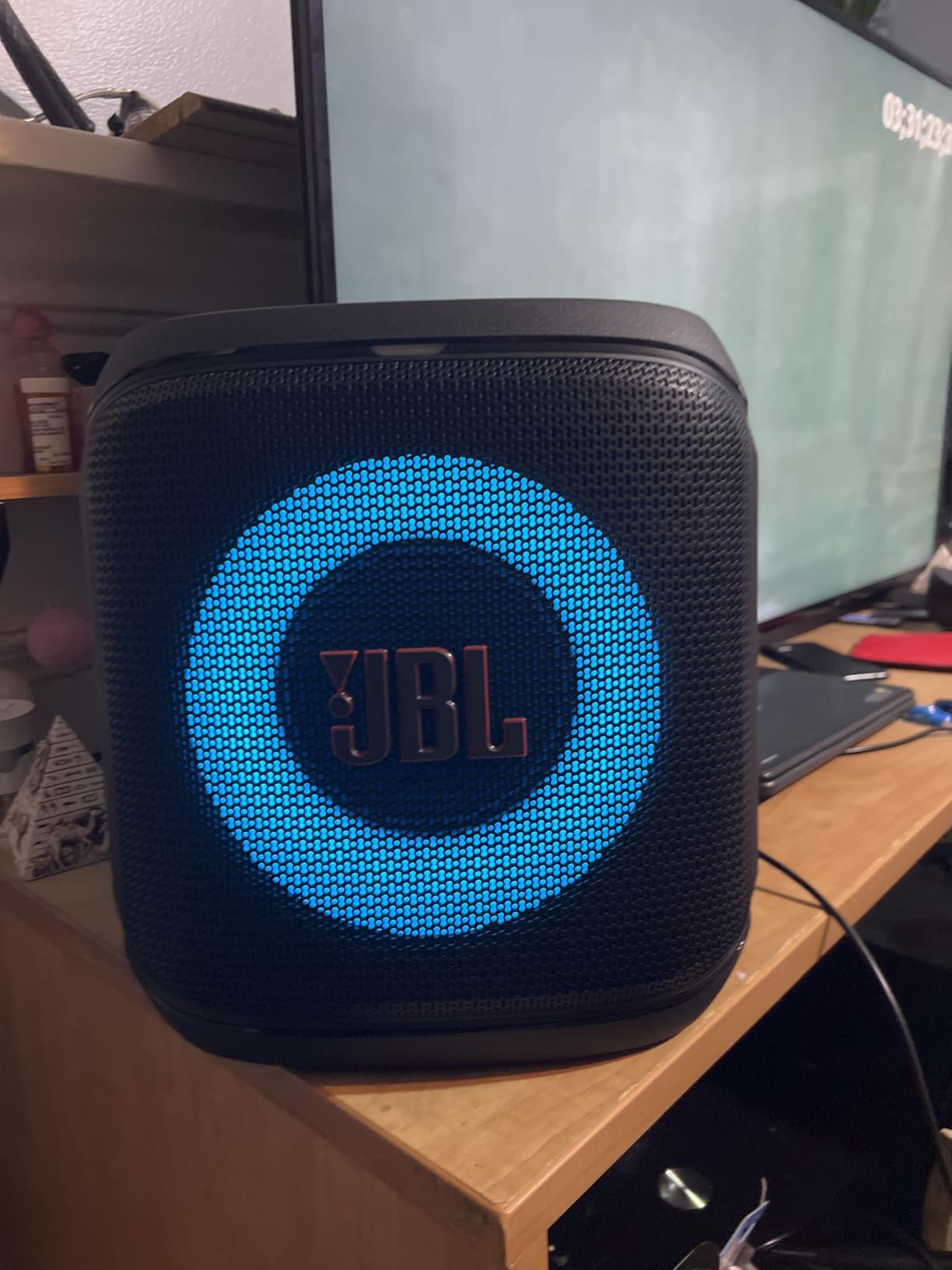 JBL PartyBox Encore Essential 2 - Portable Battery-Powered Party Speaker with AI Sound Boost, Up to 15 Hours of Play time, IPX4 Splash Proof, and Multi-Speaker Connection by Auracast (Black) - Customer Photo 1