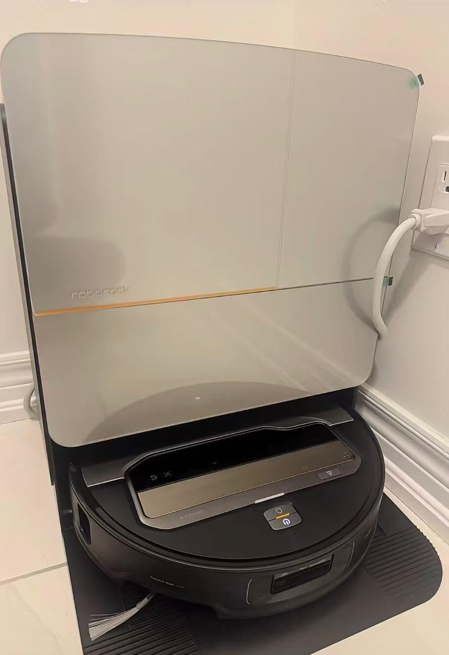 Saros Z70 Robot Vacuum and Mop, OmniGrip Arm, AI-Powered, 22,000Pa Suction, 3.14'' Ultra Slim, FlexiArm Riser Technology, AdaptiLift Chassis, Obstacle Avoidance, Auto Mop Washing & Drying - Customer Photo 1