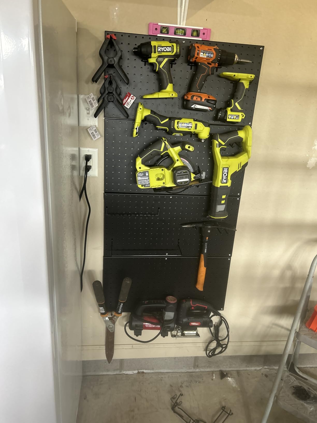 INCLY 48x36 Inch Metal Peg Board Kit with 1/4