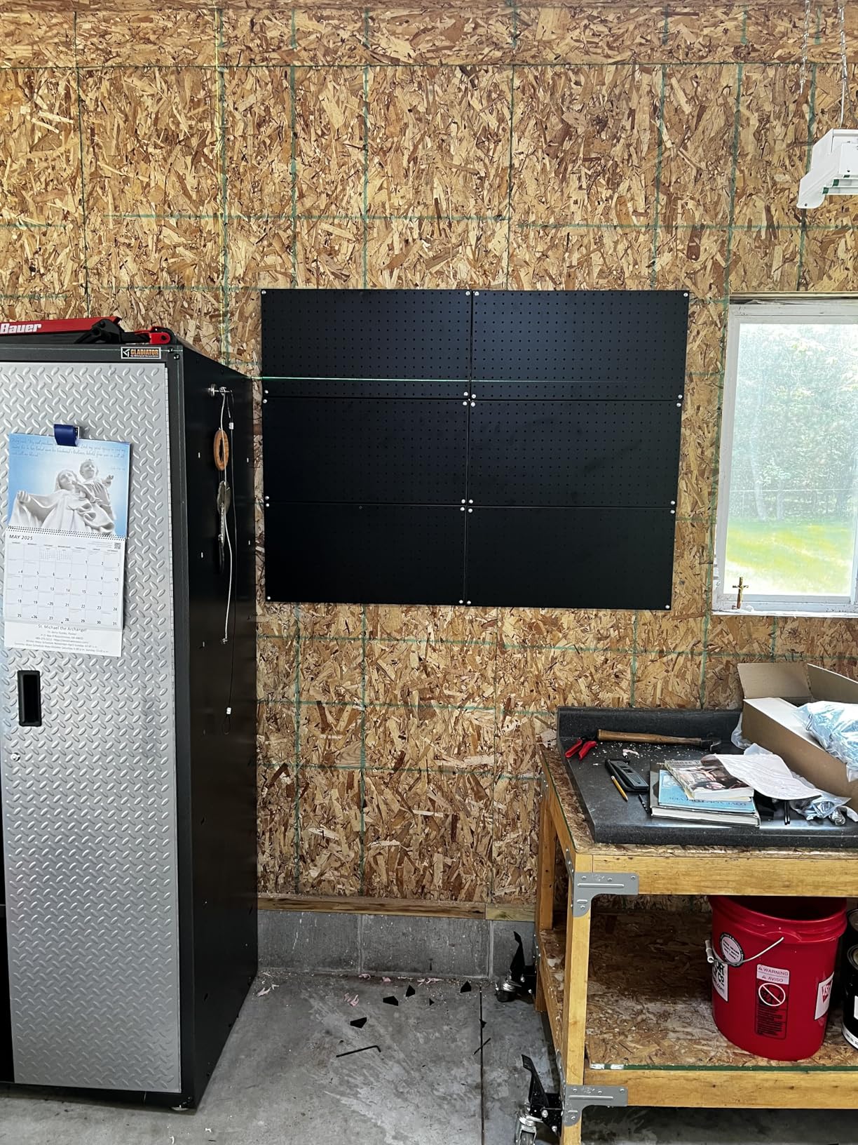 INCLY 48x36 Inch Metal Peg Board Kit with 1/4