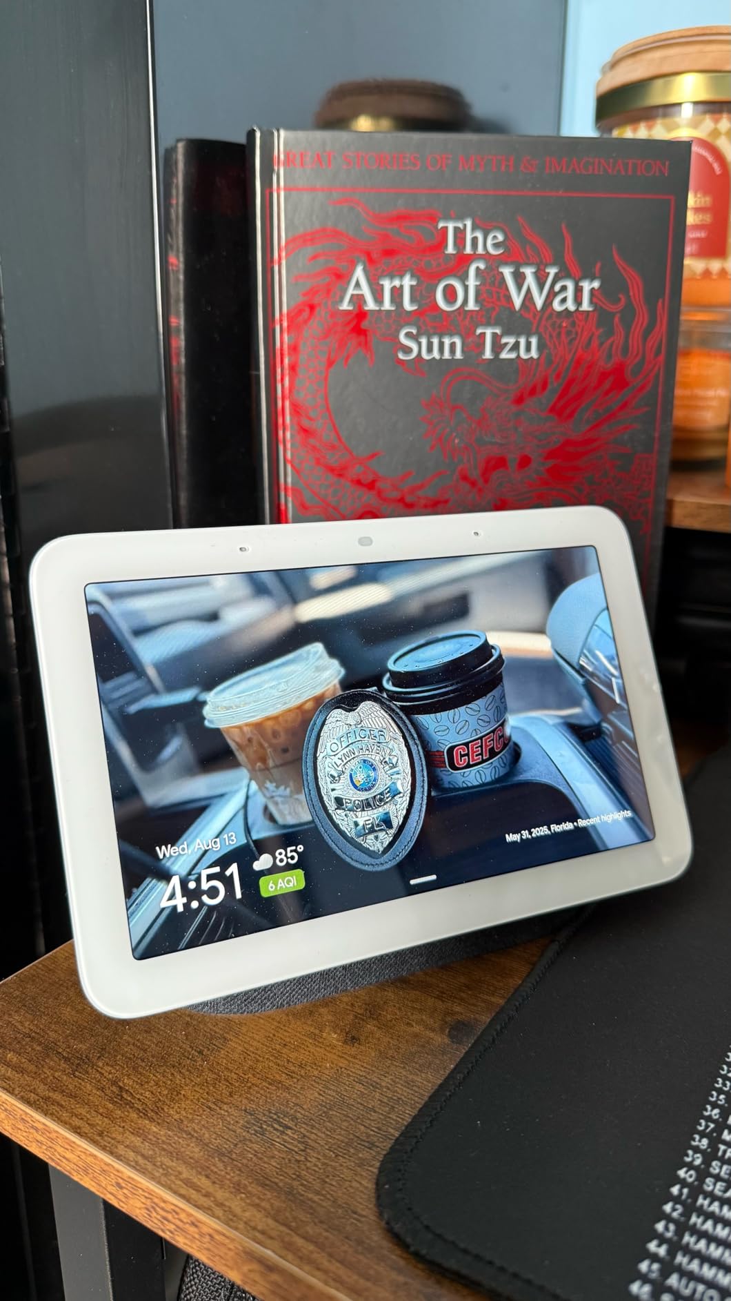 Google Nest Hub 2nd Generation, Taiwan Model, Multi Language Nest Hub 7-inch with English Compatibility, GA01892-TW GUIK2 (Charcoal) - Customer Photo 2