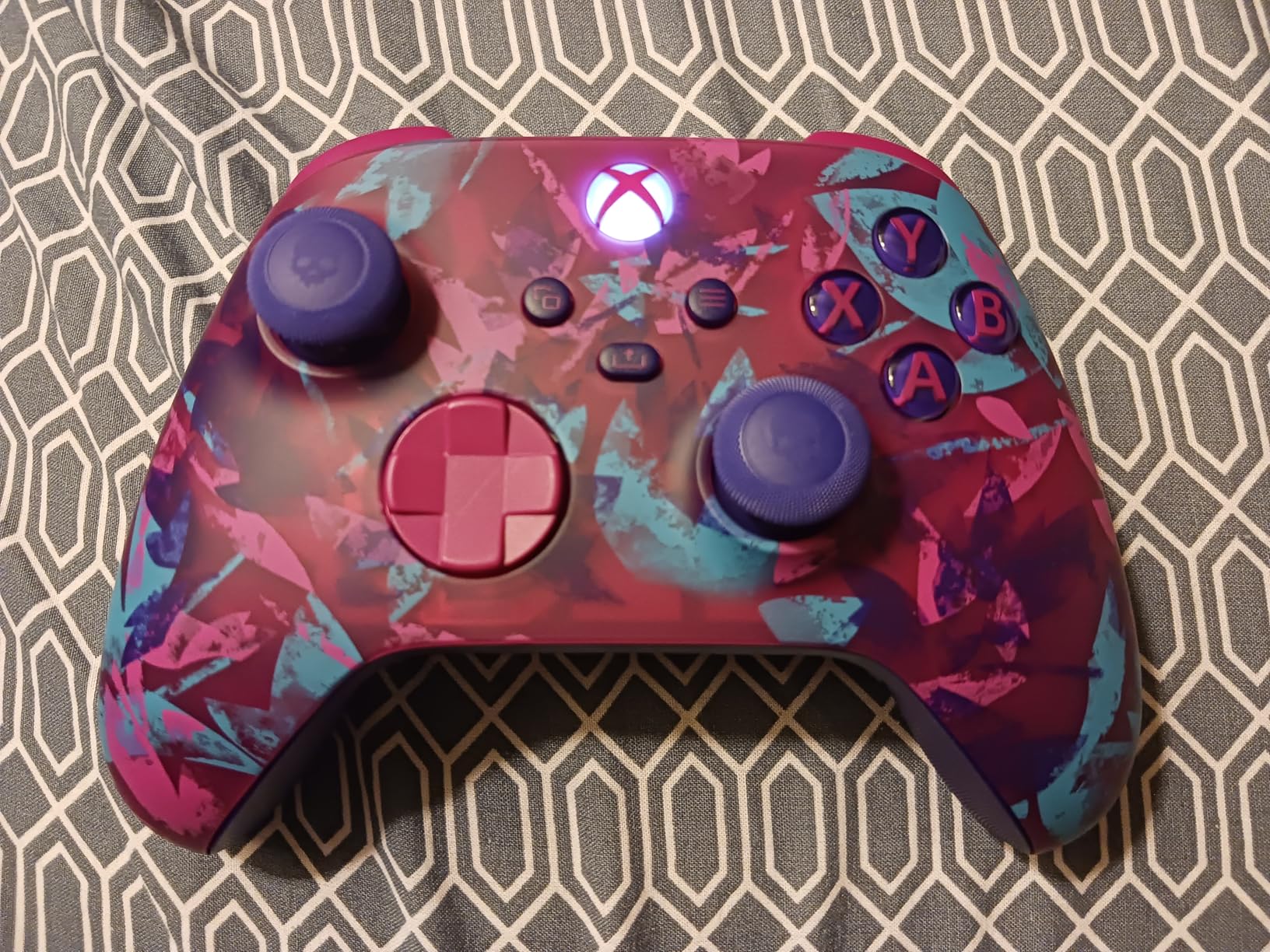 Xbox Wireless Gaming Controller (2025) – Deep Pink – Play on, Windows, Android, iOS, FireTV Sticks, Smart TVs, VR Headsets - Customer Photo 4