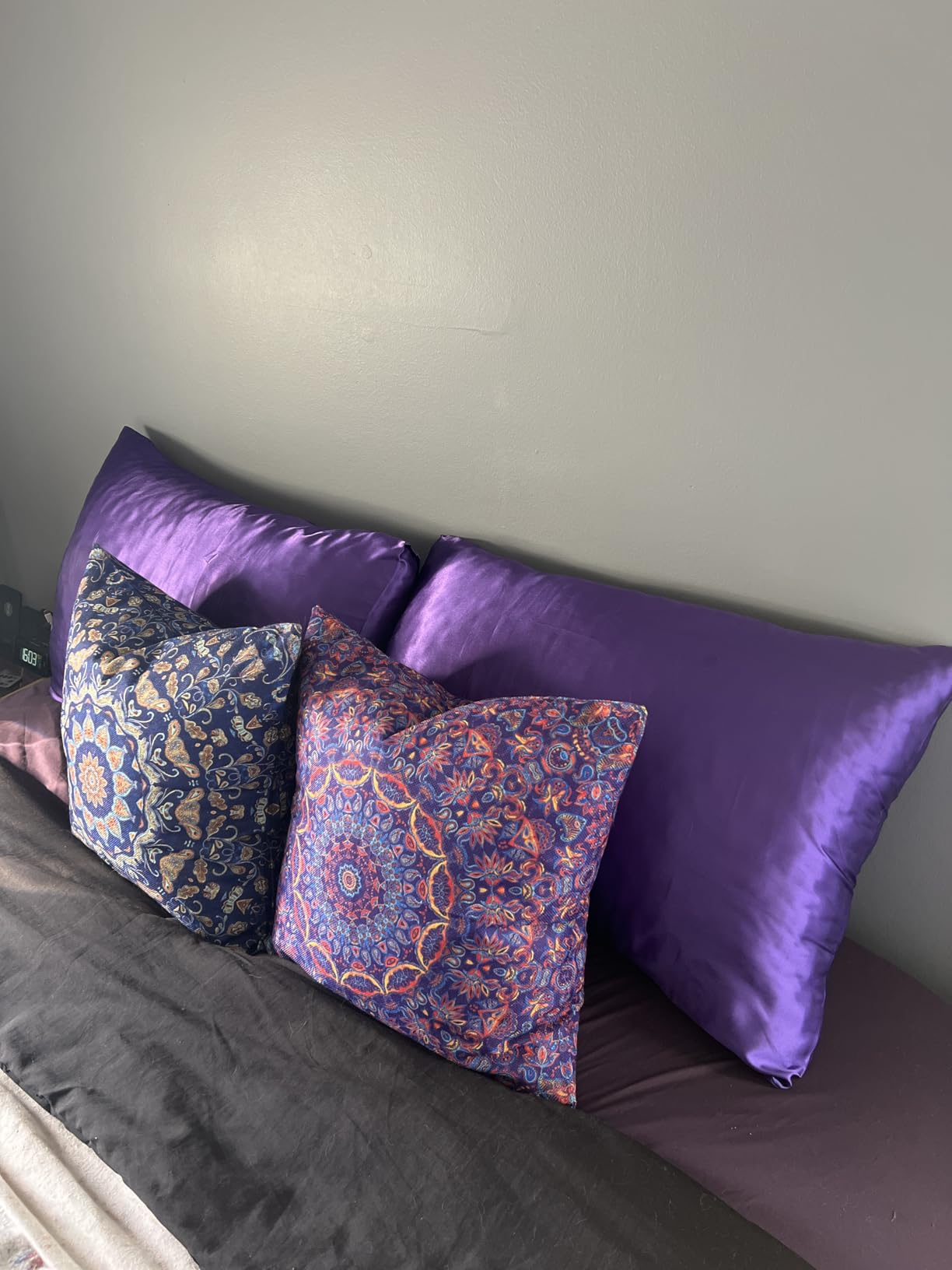 WGAKCED Cooling Pillows for Sleeping 2 Pack, Adjustable Shredded Memory Foam Pillows Queen Size Set of 2, Firm Bed Pillows for Side Back Stomach Hot Sleepers, Cold Pillow with Removable Washable Cover - Customer Photo 2