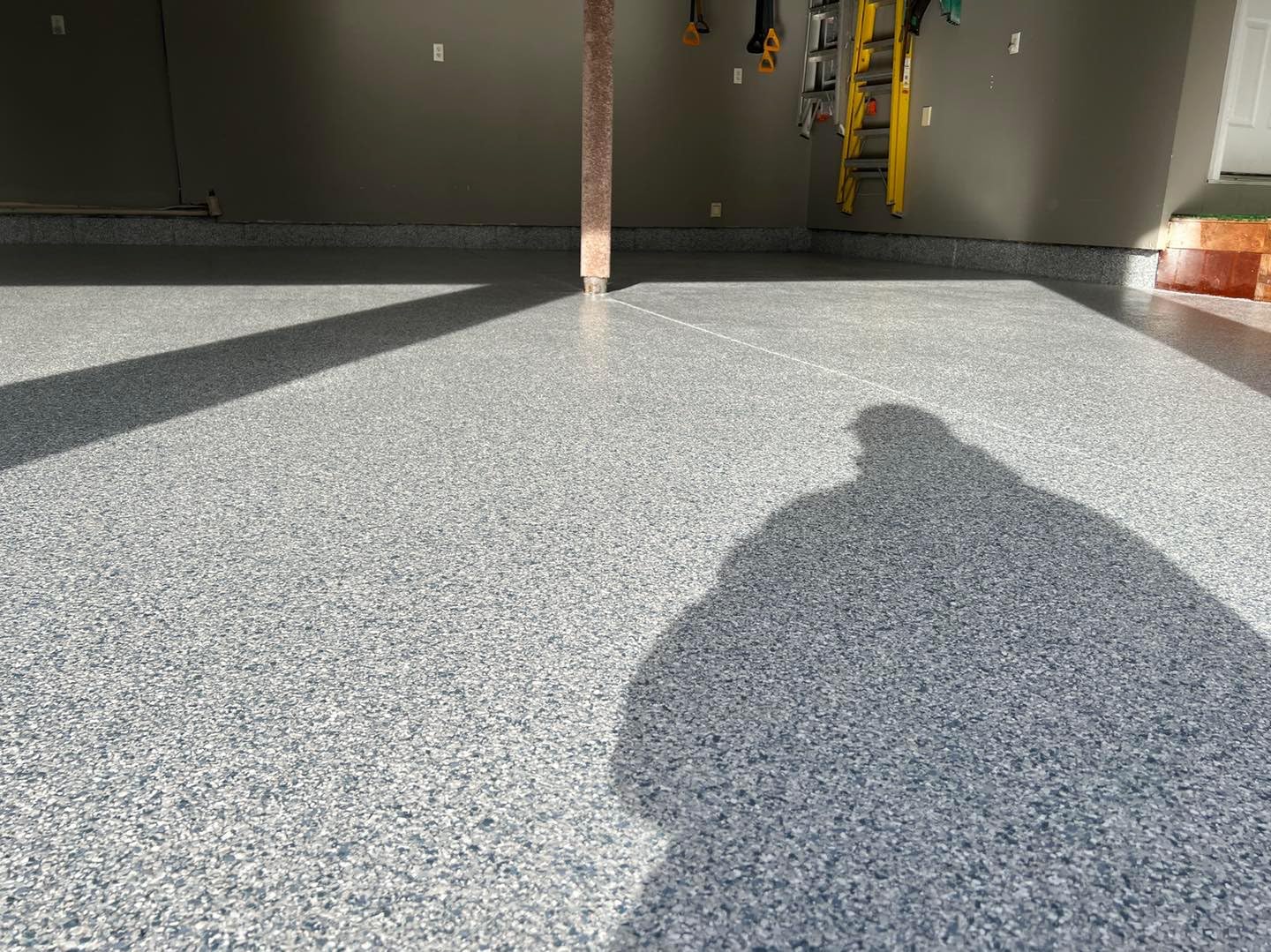 Simiron Epoxy Resin Coating 3 Gallon Kit - Light Gray - Standard Cure Speed - for Floors, Counter Tops, Garages & More -100% Solids -2 Components - Self Leveling, Chemical Resistant, Solvent-Free - Customer Photo 2