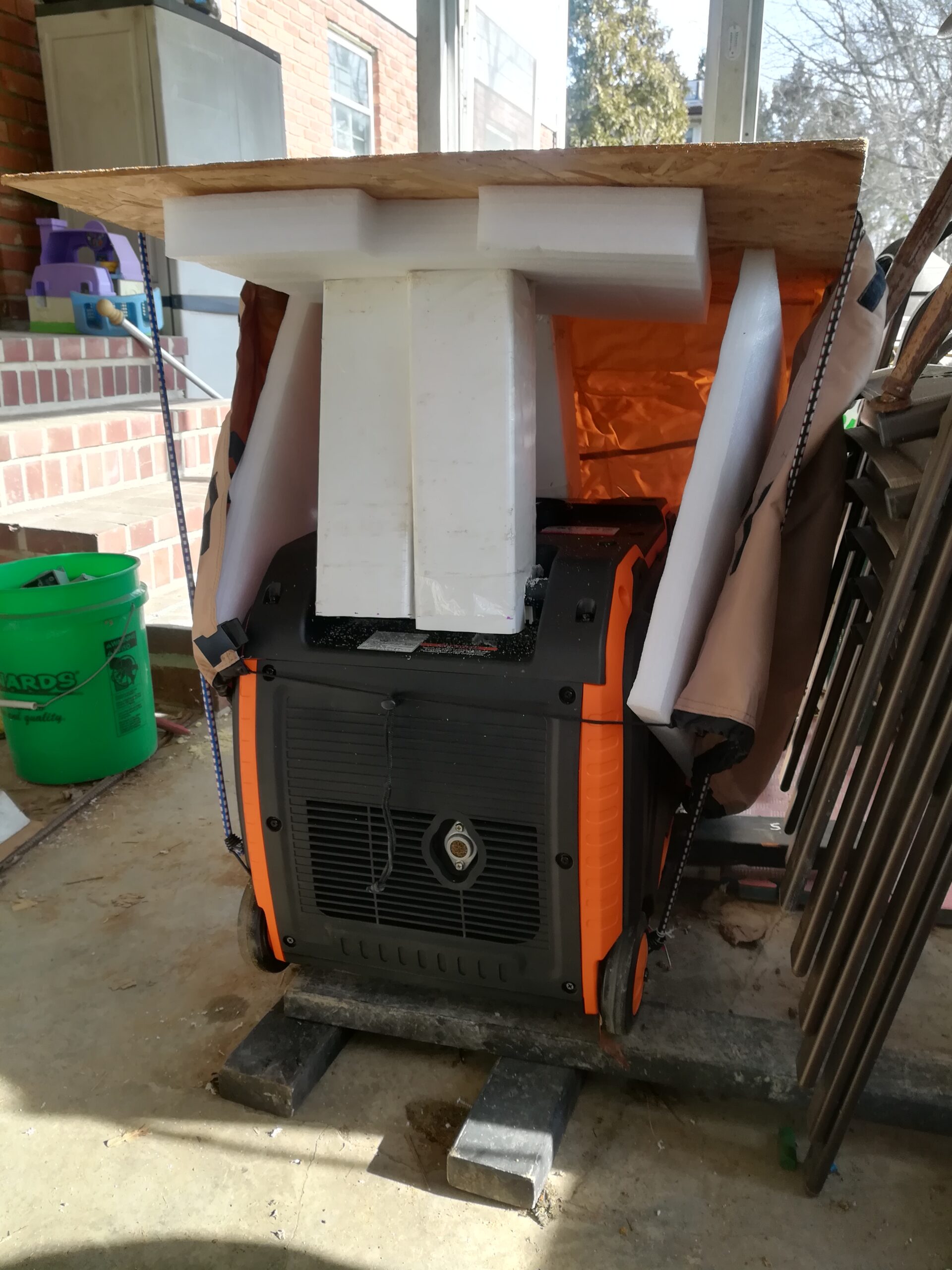 WEN Quiet 6800-Watt Dual Fuel RV-Ready Electric Start Portable Inverter Generator with Fuel Shut Off and CO Watchdog for Electric Vehicle Backup (DF680iX) - Customer Photo 2