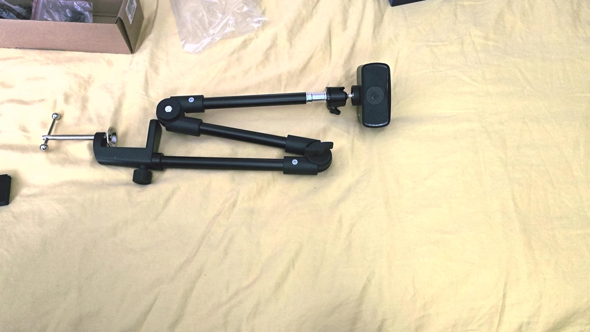 Elgato Facecam 4K - 4K60 Studio Webcam, DSLR-Like Control, Cinematic Effects, 49mm Lens Filters, HDR, Uncompressed Video customer photo 2