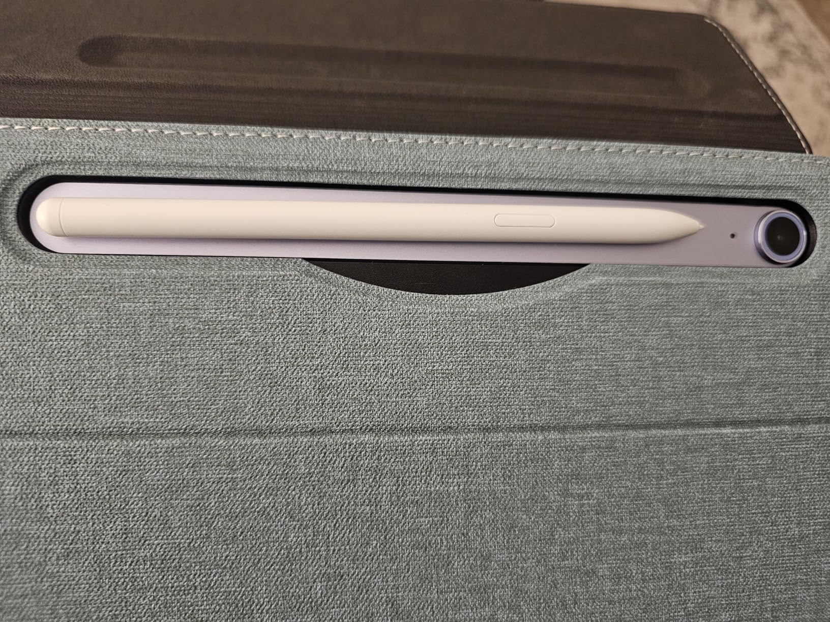 Samsung Galaxy Tab S10 FE 128GB WiFi Android Tablet, Large Display, Long Battery Life, Exynos 1580 Processor, IP68 Water-Resistant, 90 Hz Refresh, S Pen for Note-Taking, US Version, Gray - Customer Photo 1