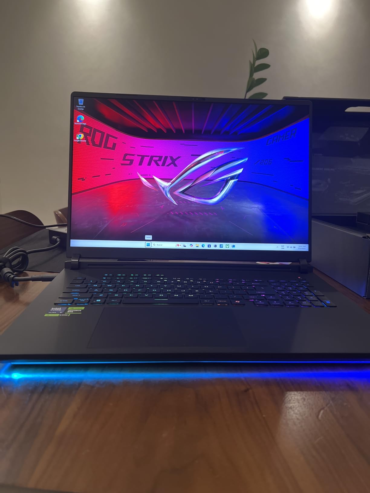 ASUS ROG Strix SCAR 18 (2025) Gaming Laptop, 18