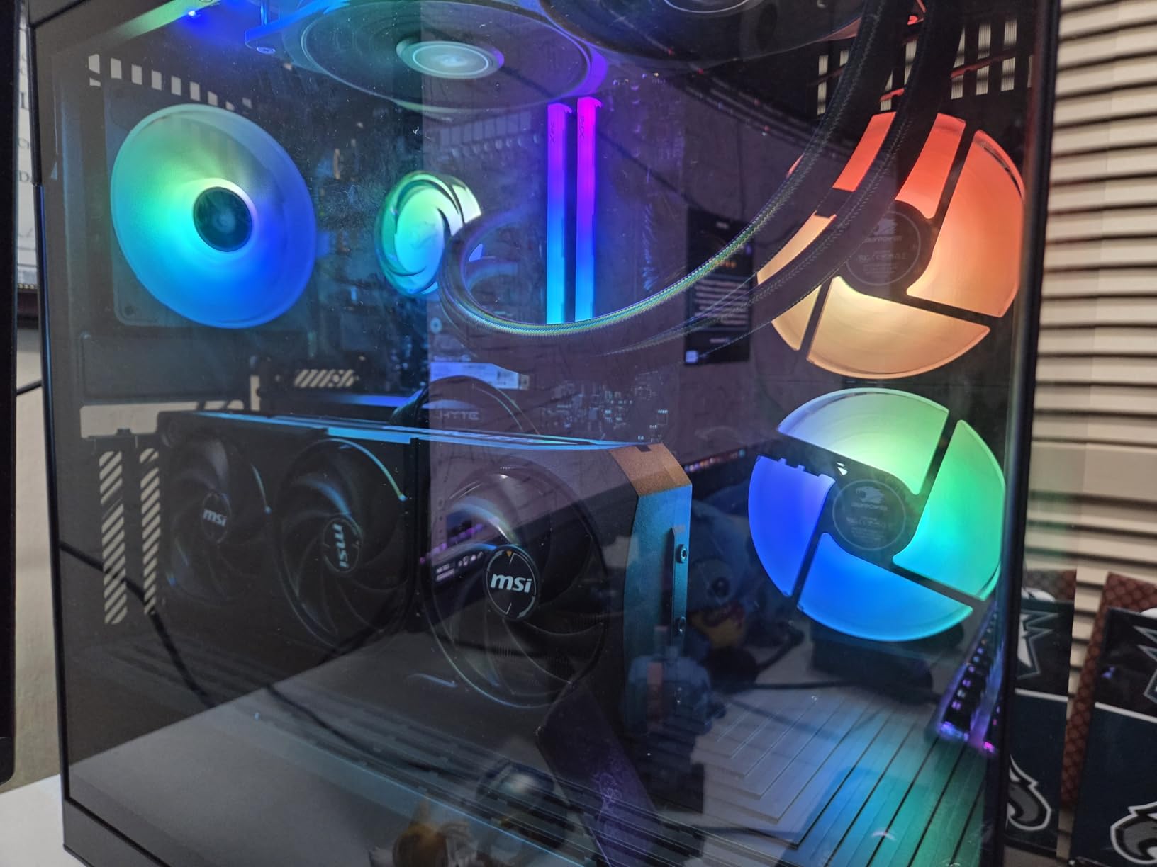 iBUYPOWER Y40 PRO Black Gaming PC Desktop Computer AMD Ryzen 9 7900X CPU, NVIDIA GeForce RTX 5070Ti 16GB GPU, 32GB DDR5 RGB 5200MHz RAM, 2TB NVMe SSD, Windows 11 Home, Keyboard, Mouse - Y40BA9N57T01 - Customer Photo 2