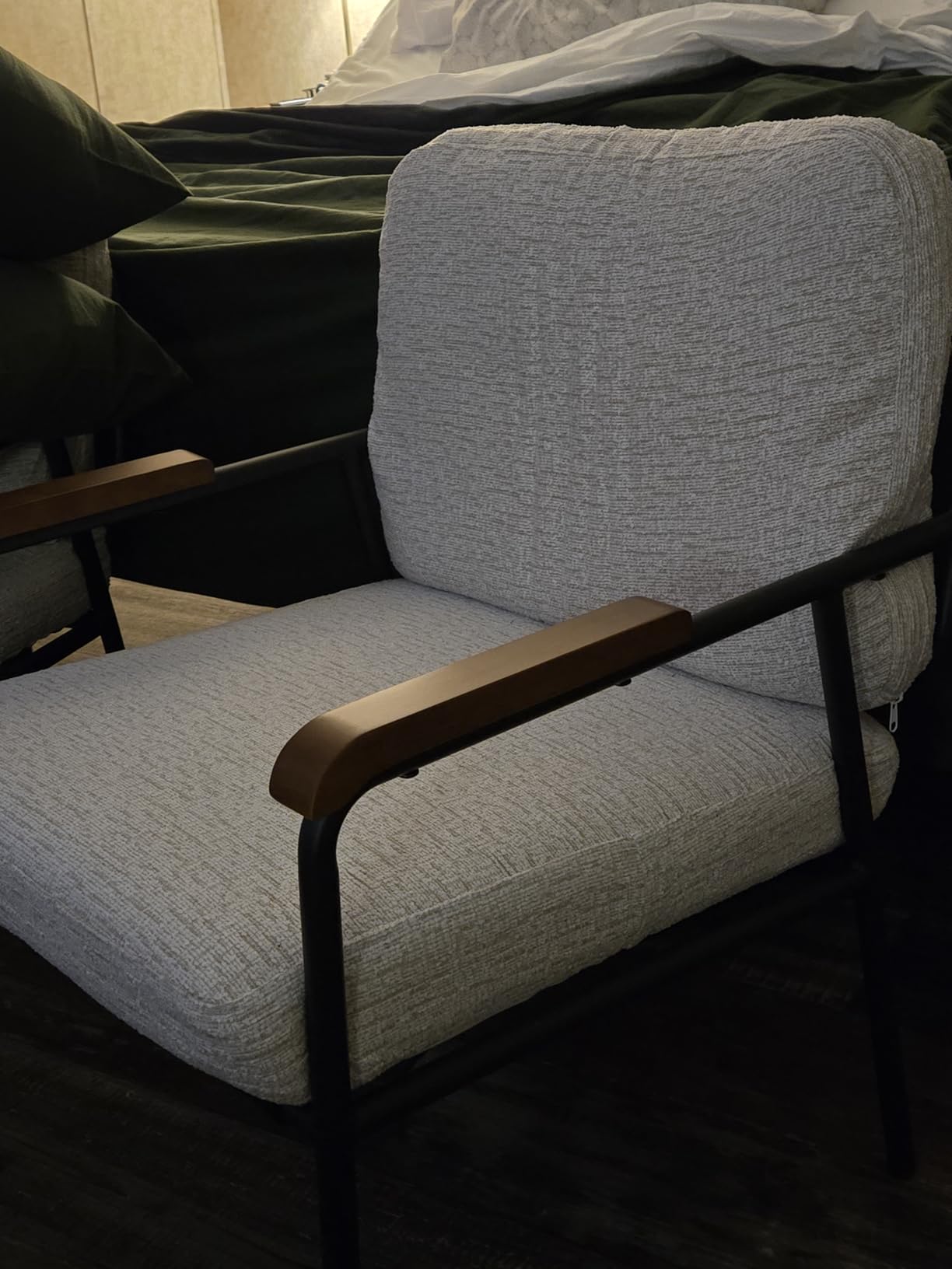 VINGLI Mid-Century Modern Accent Armchiar for Small Space, Small Comfy Upholstered Leisure Reading Chair with Wood Armrest for Bedroom, Living Room, Waiting Room, Linen Beige - Customer Photo 1