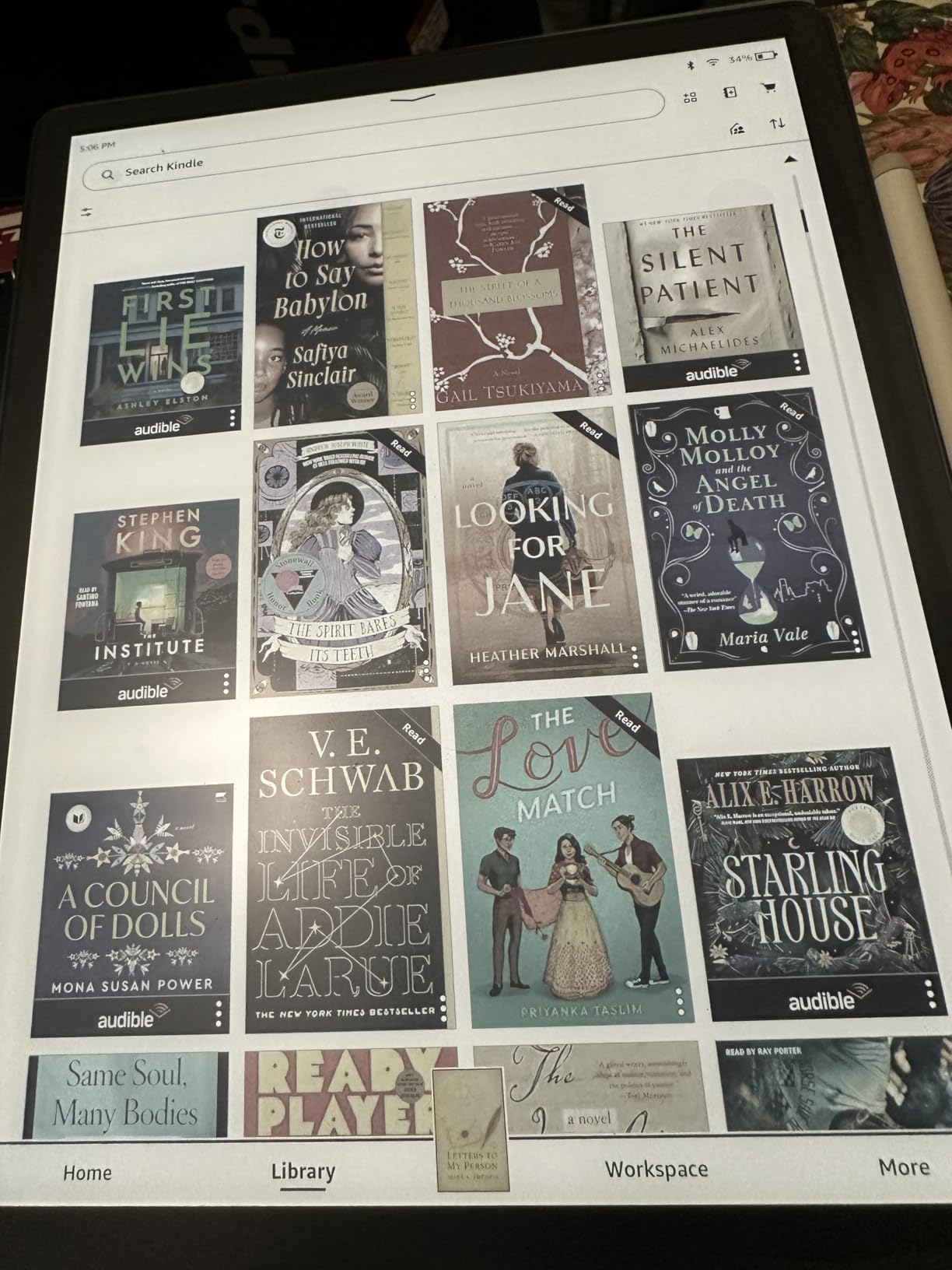 Amazon Kindle Scribe Colorsoft 32GB (newest model) - 11-inch paper-like color display with front light - Thin, light, powerful - Write in notebooks, documents, and books. Includes Premium Pen - Graphite - Customer Photo 2