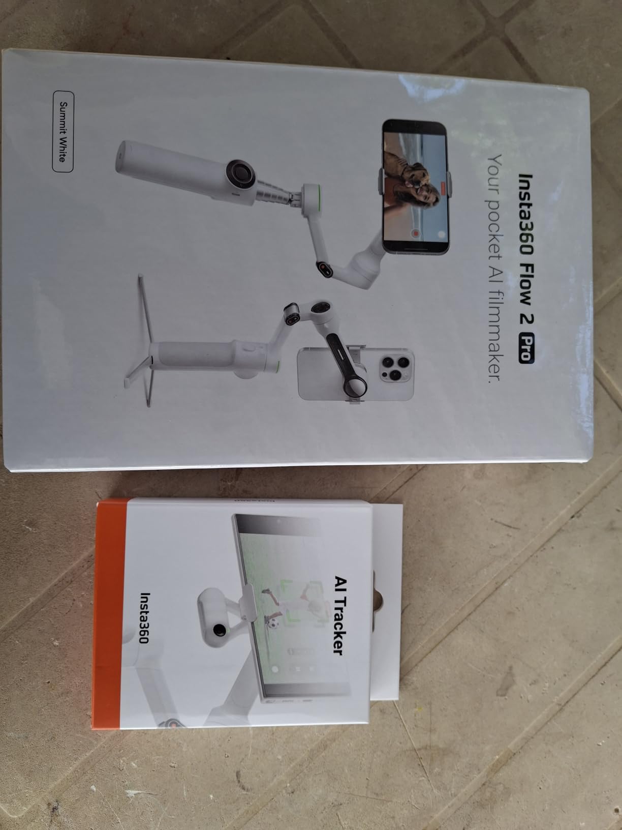 Insta360 Flow 2 Pro AI Tracker Bundle Grey - Industry-First AI Phone Gimbal with Apple DockKit, Pioneering 360º Pan Tracking, Free Tilt, Built-in Tripod/Selfie Stick, Portable Vlog/Travel Stabilizer - Customer Photo 1