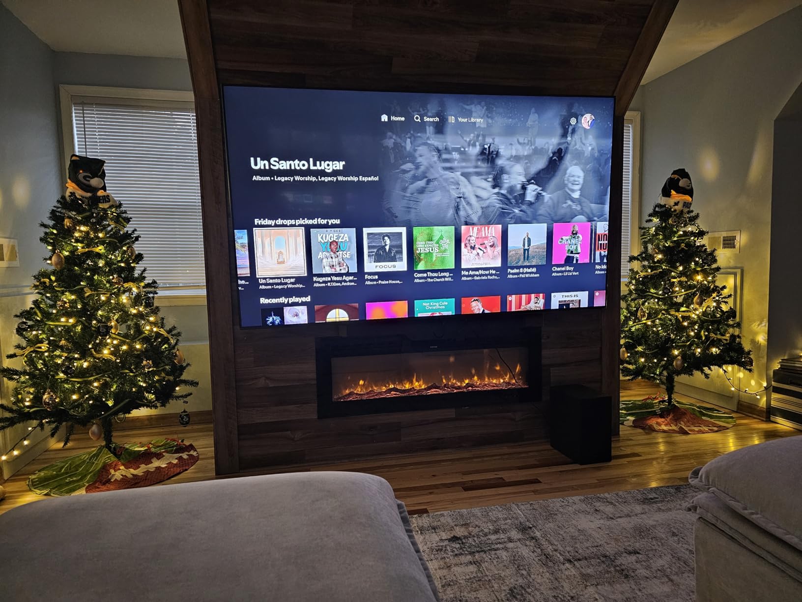 Samsung 85-Inch Class Neo QLED 4K QN80F Series, Vision AI, Mini LED Smart TV (2025 Model, 85QN80F) Neo Quantum HDR, Object Tracking Sound Lite w/Dolby Atmos, NQ4 AI Gen2 Processor, Alexa Built-in - Customer Photo 1