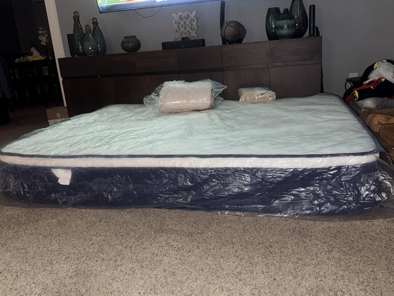 Kesyup 12 Inch Hybrid Queen Mattress in a Box - Gel Memory Foam & Pocket Springs for Back Pain Relief, Soft & Plush Fiberglass-Free Bed, CertiPUR-US Certified, 60x80 Inches - Customer Photo 1