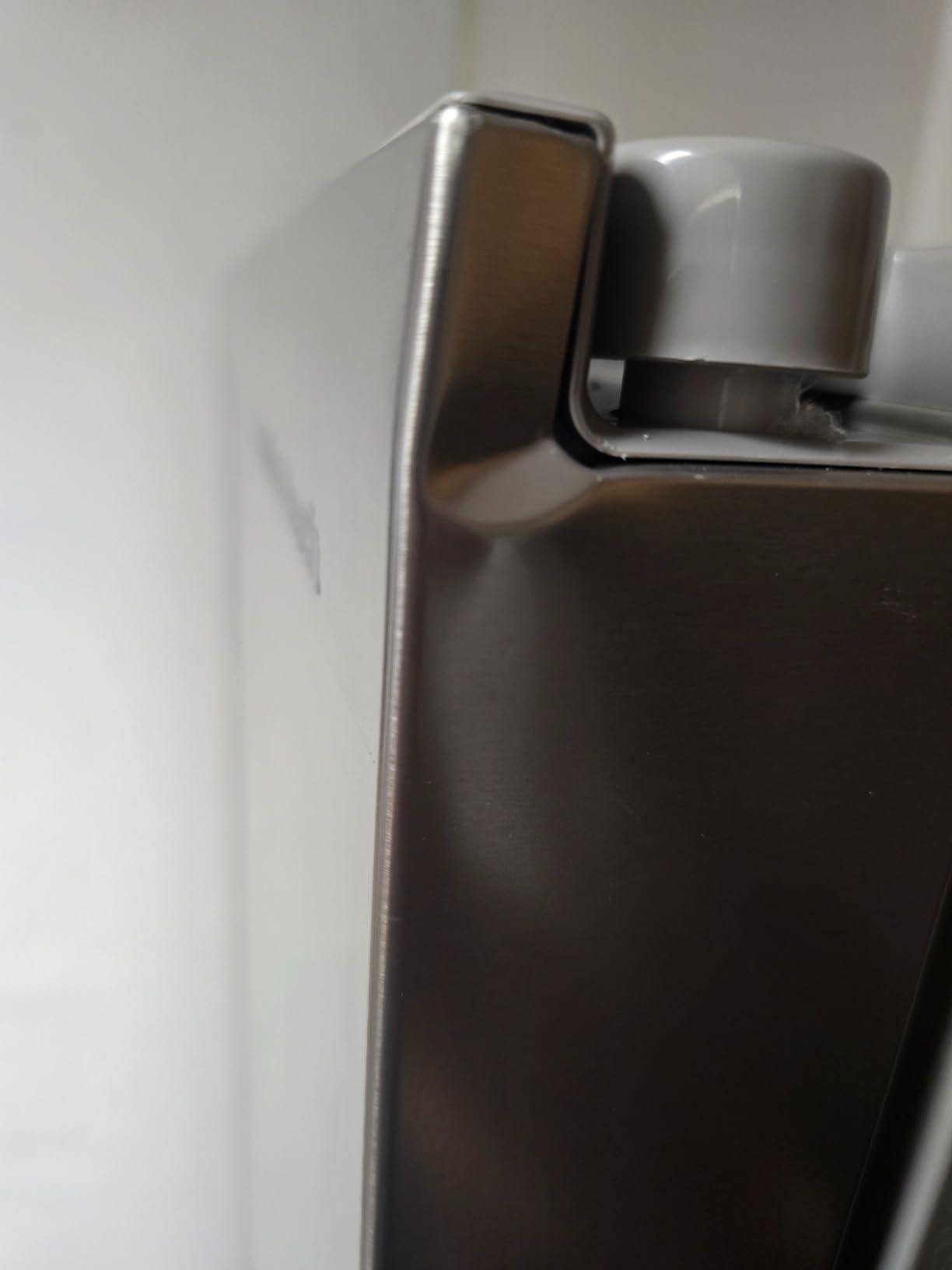 Hamilton Beach HBF2064 20.6 cu ft Counter Depth Full Size Refrigerator, Side Doors, Gunmetal - Customer Photo 3