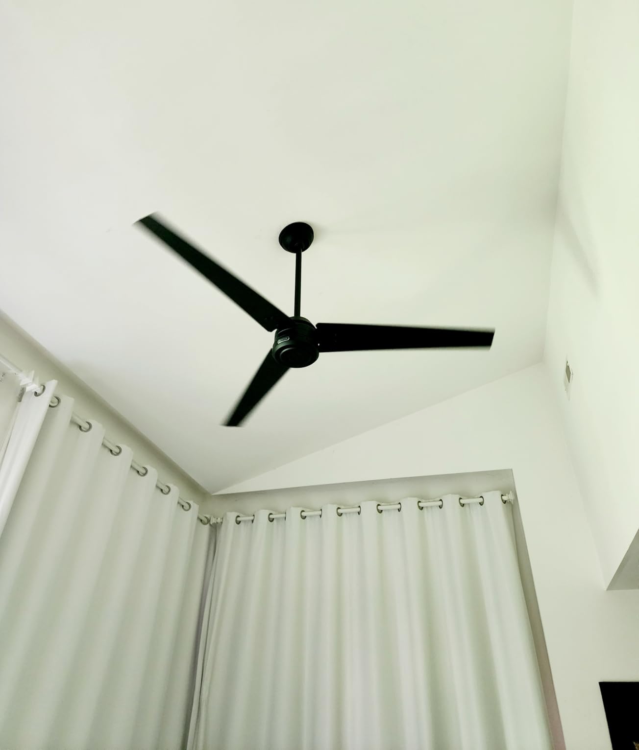 Hunter - Cassius Indoor/Outdoor Ceiling Fan, Wall Control, 60-inch, Casual-style, 4-speed DC Motor, Energy Star, 52979 - Customer Photo 1