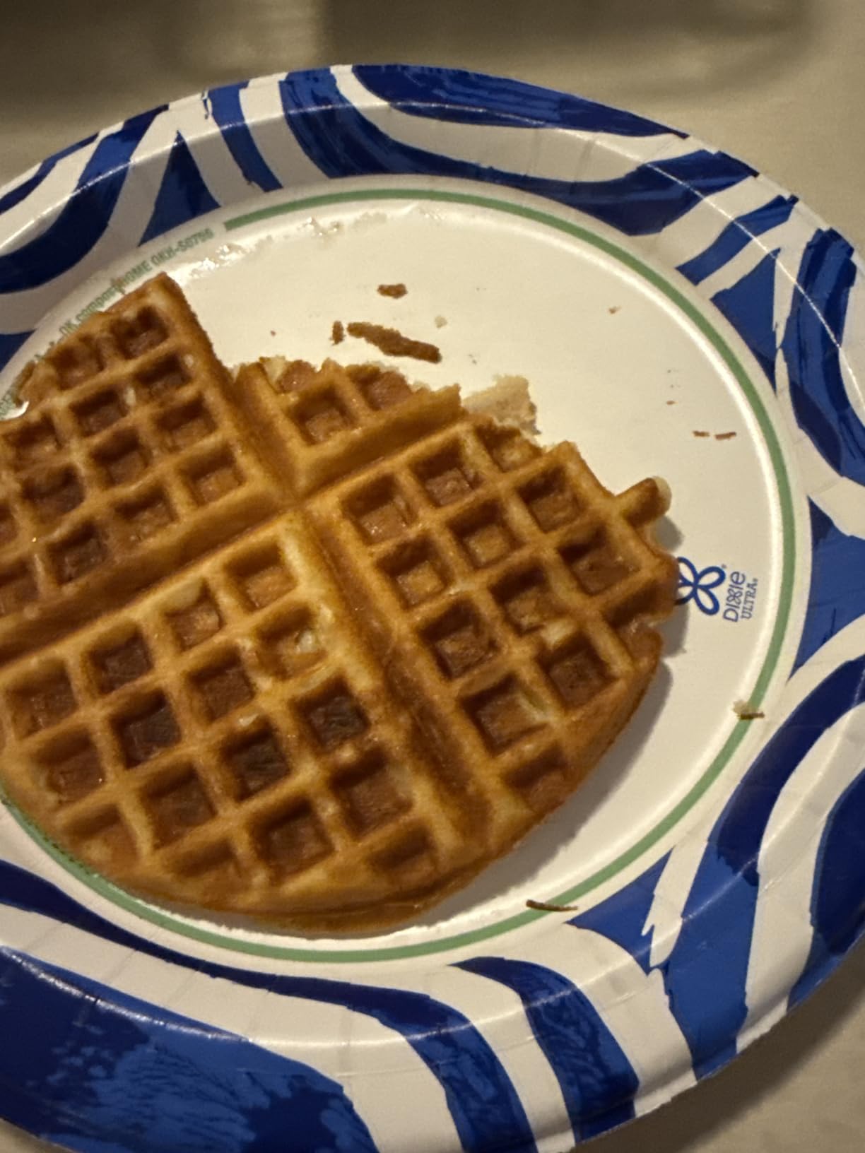 Cuisinart Waffle Maker, 1250W Round Classic Waffle Iron, 5-Setting Adjustable Browning Control, WMR-CANAS, Brushed Stainless - Customer Photo 1