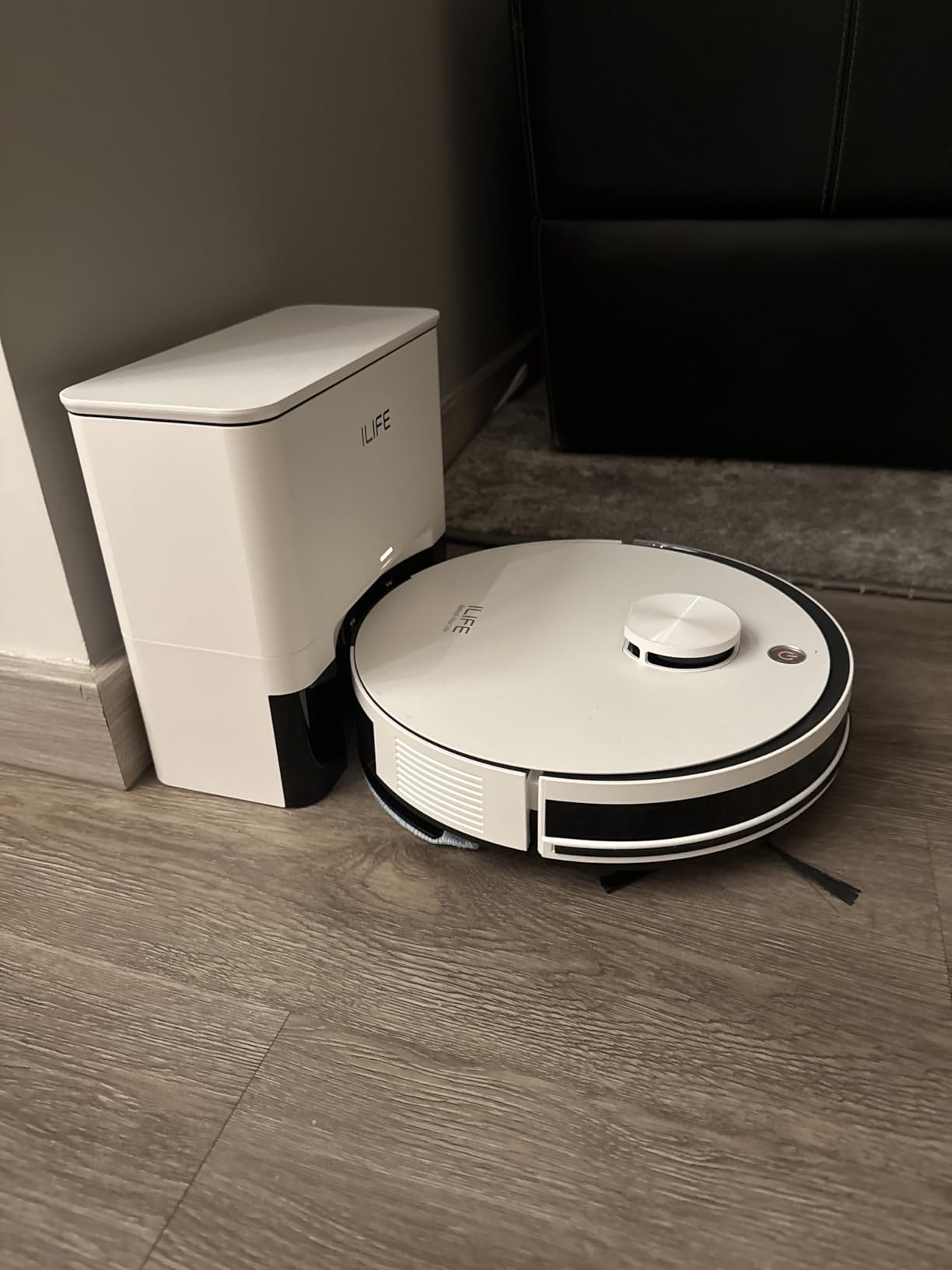 ILIFE A30 Pro Robot Vacuum and Mop, Self Emptying Station for 60 Days, 5000Pa Suction, LiDAR Navigation, No-Go Zones, 2.4G WiFi/App/Alexa/Remote Control customer photo 2