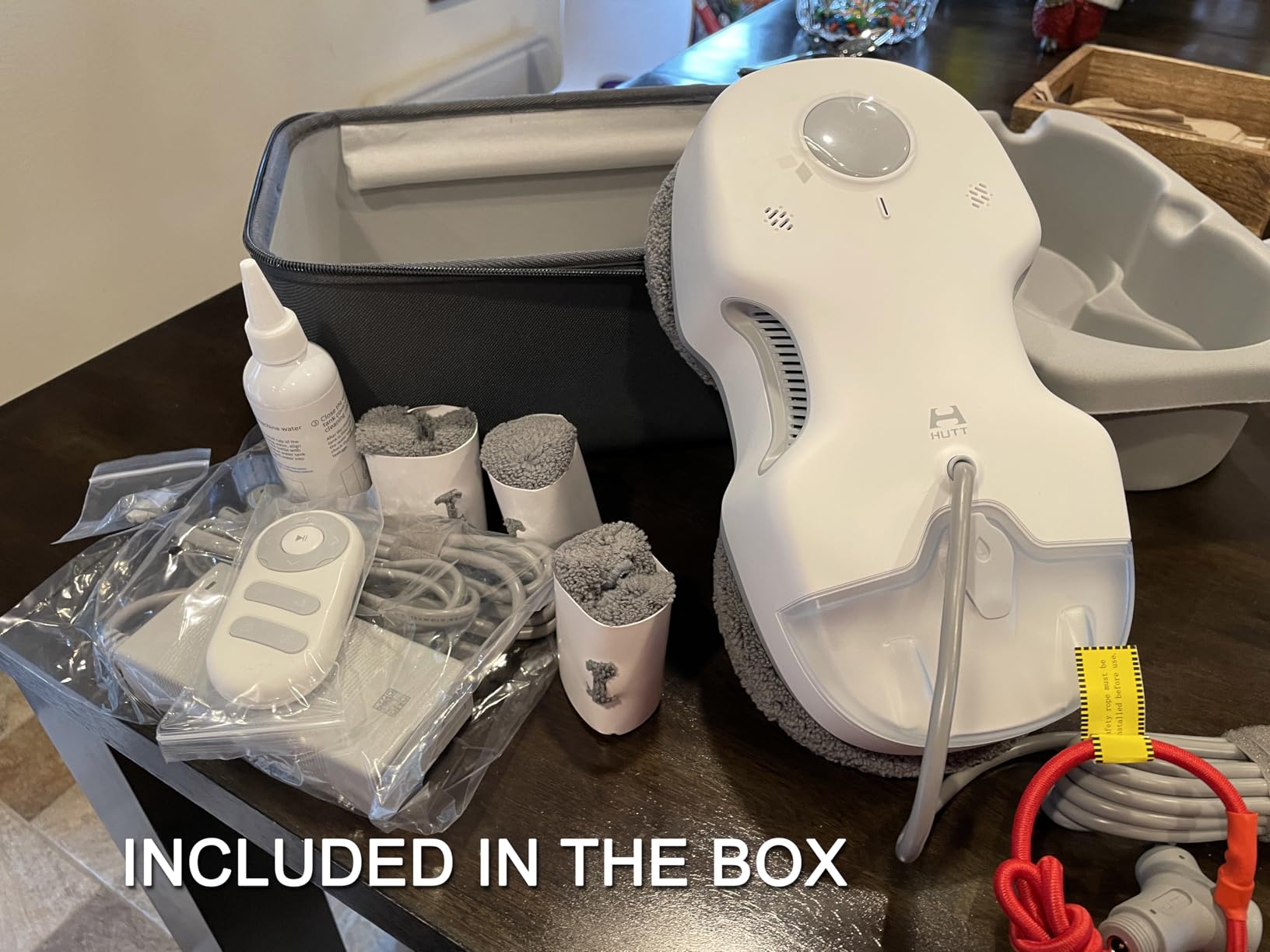 HUTT S7 Window Cleaning Robot, 5500Pa Suction, 3D Floating Chassis, HydroJet Water Spray 80ml Tank, Multiple Safety Systems, SLAM 4.0 Navigation, 8 x Cloths, All-in-One Storage Box - Customer Photo 2