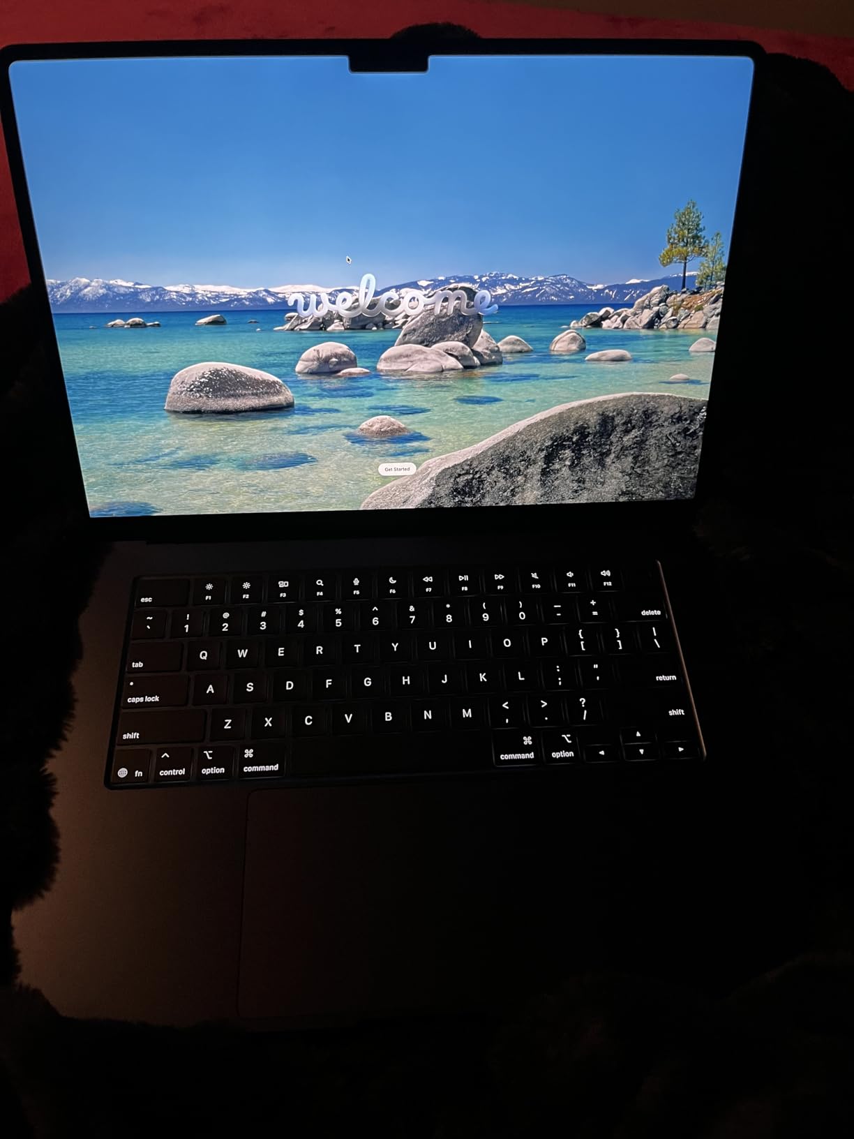 Apple 2025 MacBook Air 15-inch Laptop with M4 chip: Built for Apple Intelligence, 15.3-inch Liquid Retina Display, 16GB Unified Memory, 256GB SSD Storage, 12MP Center Stage Camera, Touch ID; Midnight - Customer Photo 3