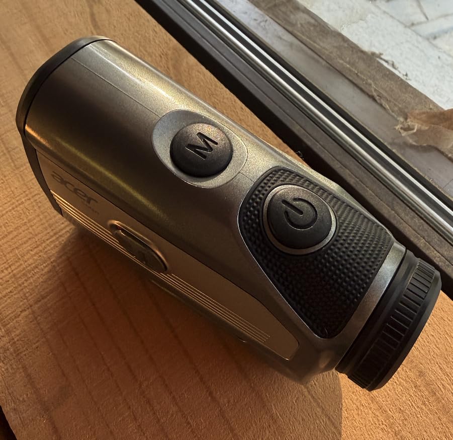 Acer Gadget Golf Rangefinder with Slope - 1200/1700Yards Laser Range Finder for Golfer, 6X Magnification Rangefinders Golf with Flag Pole Locking Vibration, Rechargeable Magnetic Gifts for Golfers - Customer Photo 2