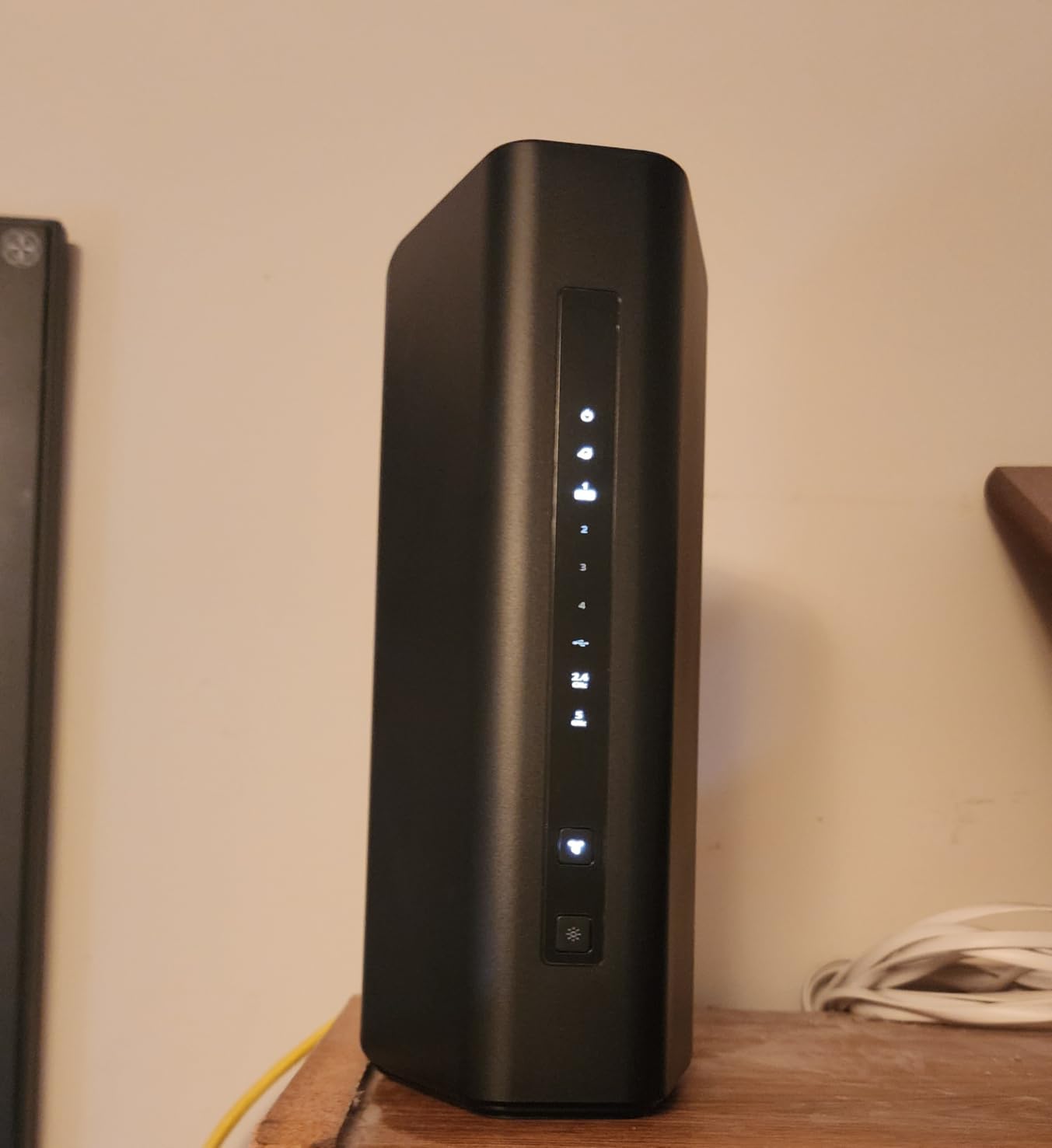 NETGEAR Nighthawk Dual-Band WiFi 7 Router (RS140) - Router Only, BE5000 Wireless Speed (up to 5.0 Gbps) - Covers up to 2,250 sq. ft., 80 Devices - 2.5 Gig Internet Port – Free Expert Help - Customer Photo 1