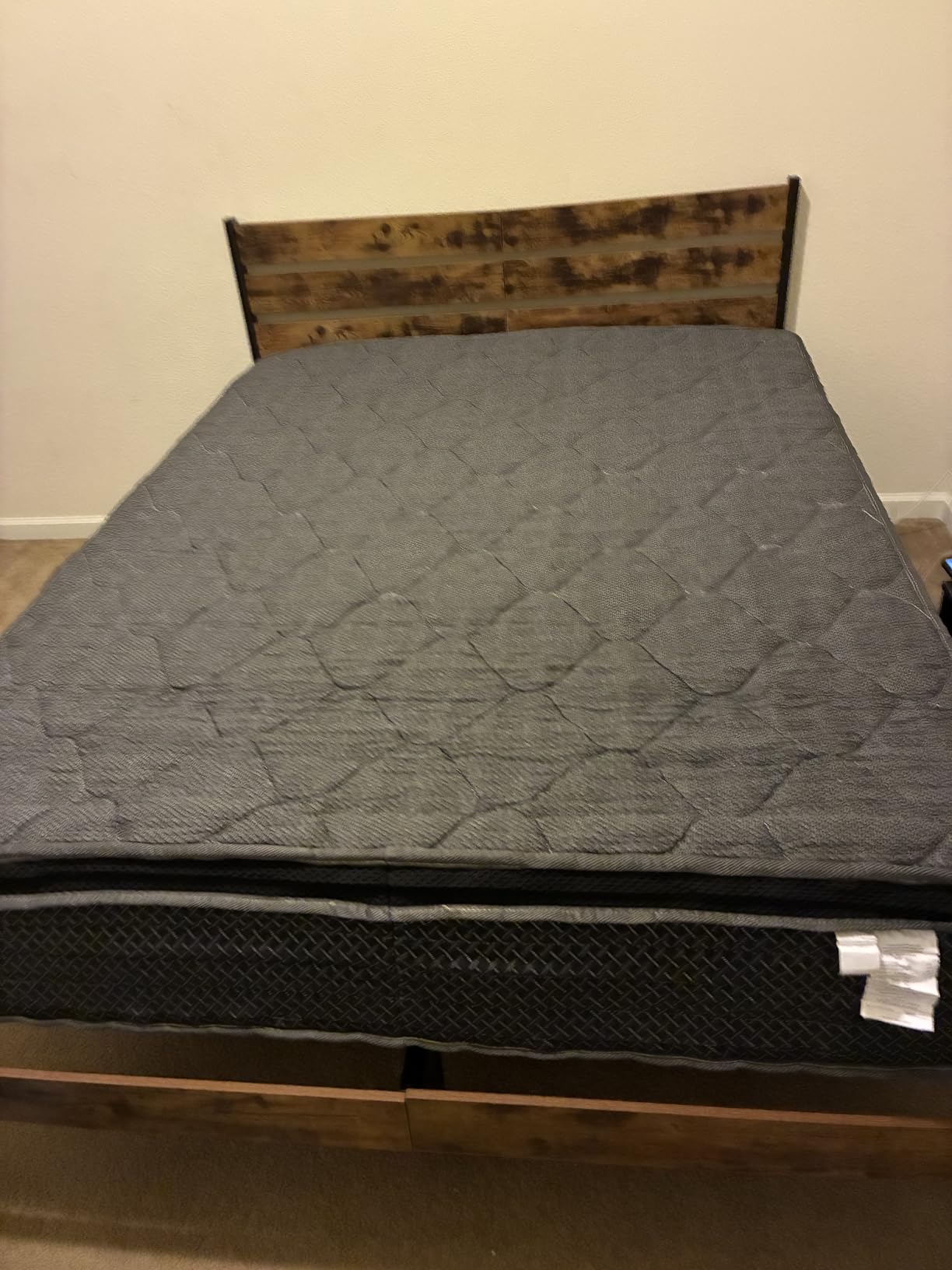 DAJIYUHC Queen Mattress, 12 Inch Hybrid Mattress in a Box, Memory Foam and Pocket Springs, Medium Plush Feel with Motion Isolating, CertiPUR-US Certified, Fiberglass Free -365-Night Trial - Customer Photo 2
