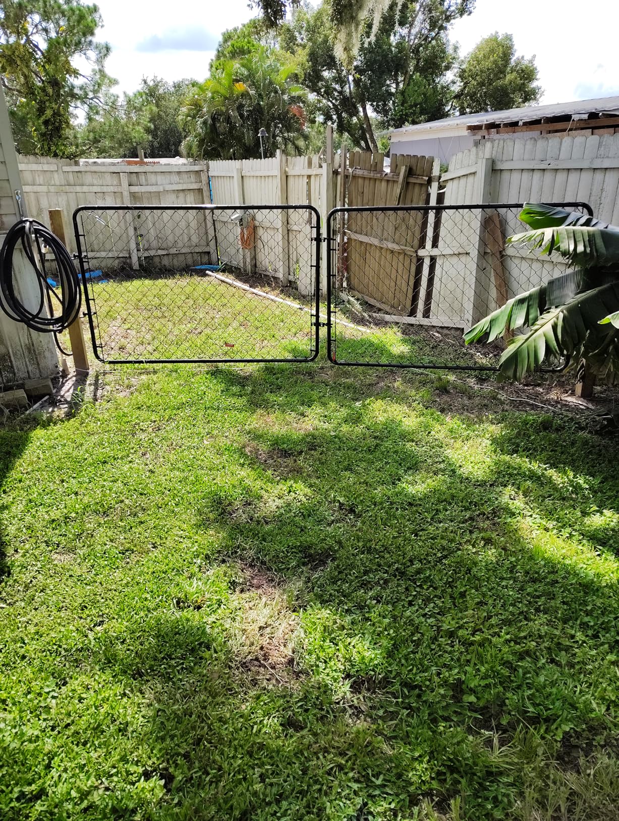 VEVOR Chain Link Fence Gate, 72 x 48 in, Adjustable Chain Link Fence Panel, Fit 2.2-6 ft (W) x 6 ft (H) Garden Fence Gate Opening, Fencing Gate with Plastic Coating, for Farm Black, Posts Not Included - Customer Photo 1