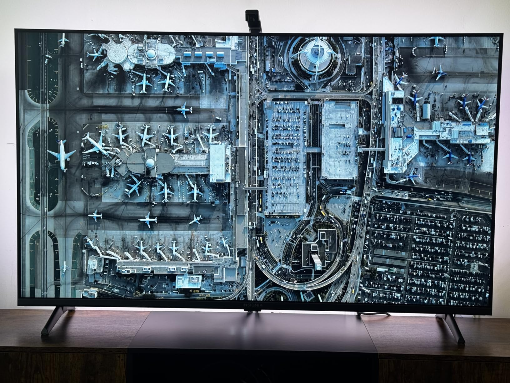 INSIGNIA 55-inch Class F50 Series LED 4K UHD Smart Fire TV with Alexa Voice Remote (NS-55F501NA26) - Customer Photo 1