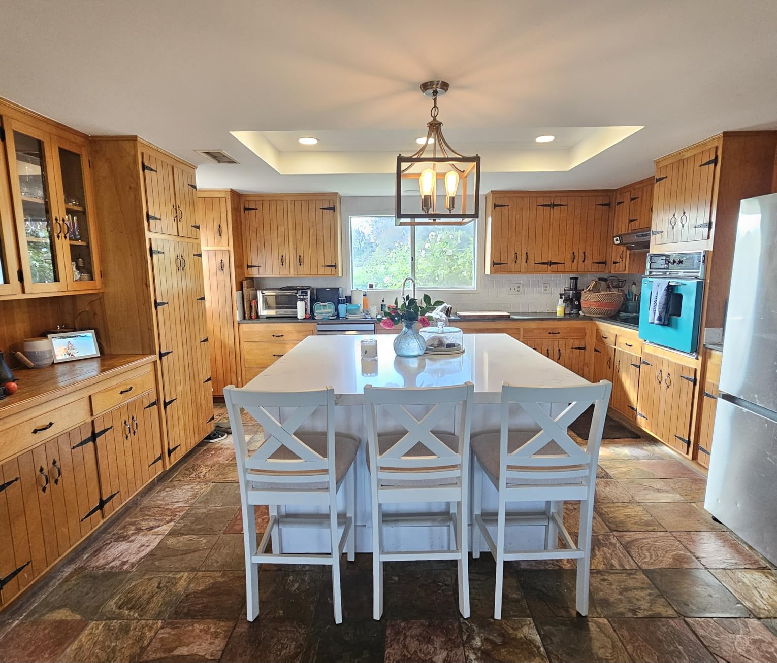 COLAMY Upholstered Counter Height Bar Stools Set of 4, Modern Kitchen Island Barstools Chairs with Cross Back and Wood Legs for Dining Room Bar, Light Brown Wash - Customer Photo 1