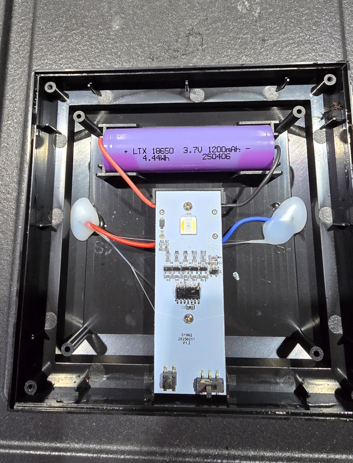 PARTPHONER RGBCW Solar Post Cap Lights 12-Pack, 9 Colors 3 Modes Fence Cap Lights, Bright Solar Outdoor Waterproof LED Deck Lighting for Fence Garden Deck Patio Porch Decor 4x4 Vinyl/Wood - Customer Photo 2