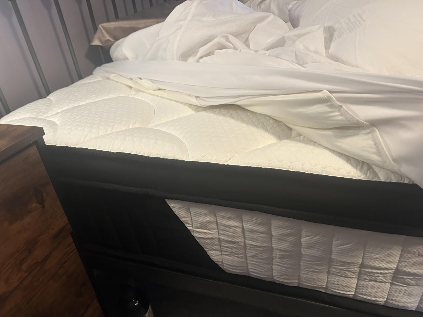 12 Inch King Size Mattress - 2026 Upgraded Hybrid Cooling Gel Memory Foam & Pocket Coils, Medium Firm Mattress in a Box for Back Neck Pain Relief, Motion Isolation, Edge Support, Breathable, White - Customer Photo 1