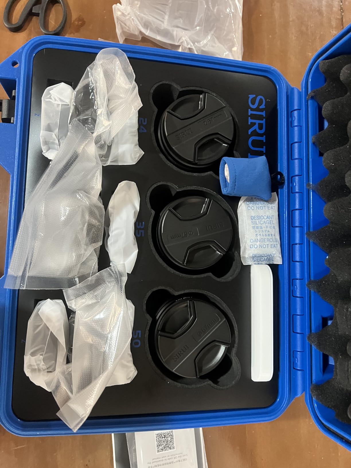 SIRUI VP-1 Vision Prime 1 T1.4 Full Frame Cine Lens Set, 24mm, 35mm, 50mm Manual Focus Cinema Lens with Pre-Installed E Mount, Interchangeable RF/Z/L Mounts (Metal Gray) - Customer Photo 1