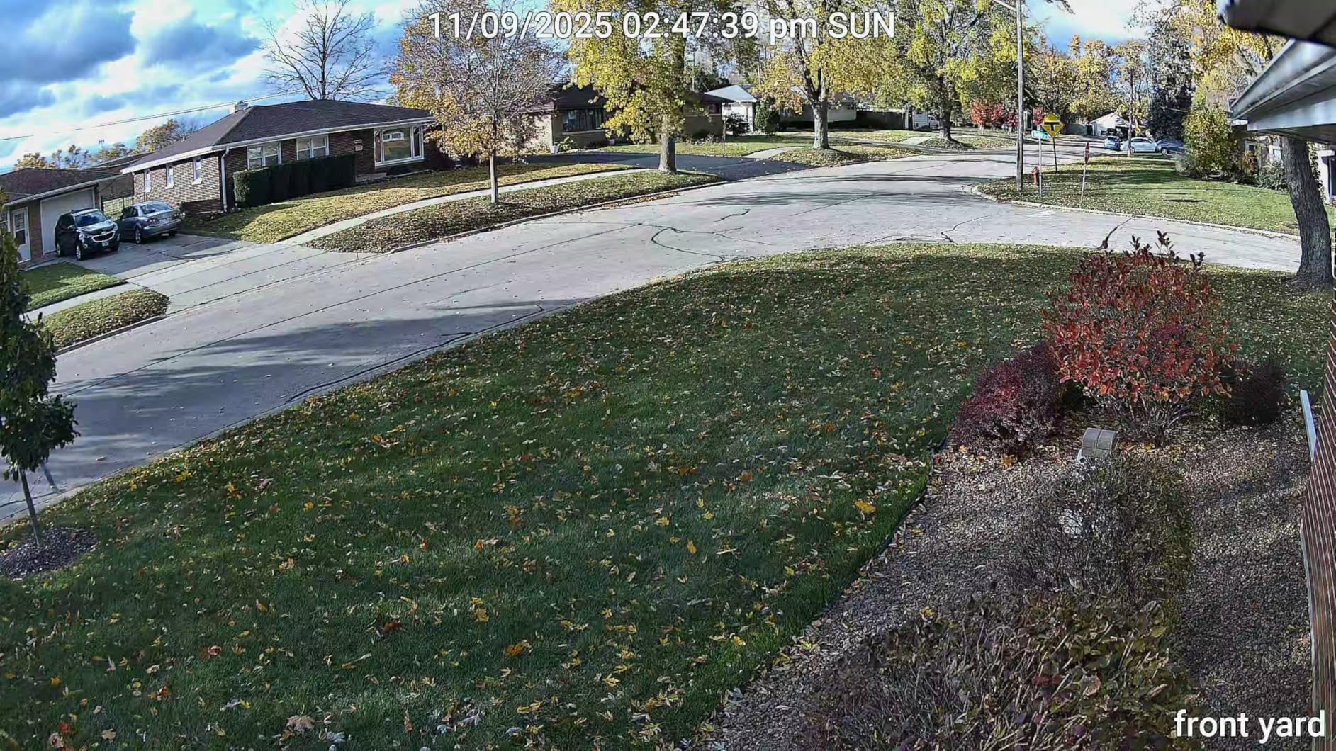 REOLINK Altas 2K Solar Camera Outdoor Wireless, Pre-Record Cameras for Home Security, 540 Days Battery Life, F1.0 ColorX Night Vision, Wi-Fi 6, AI Detection, Home Hub Compatible, No Subscription - Customer Photo 2