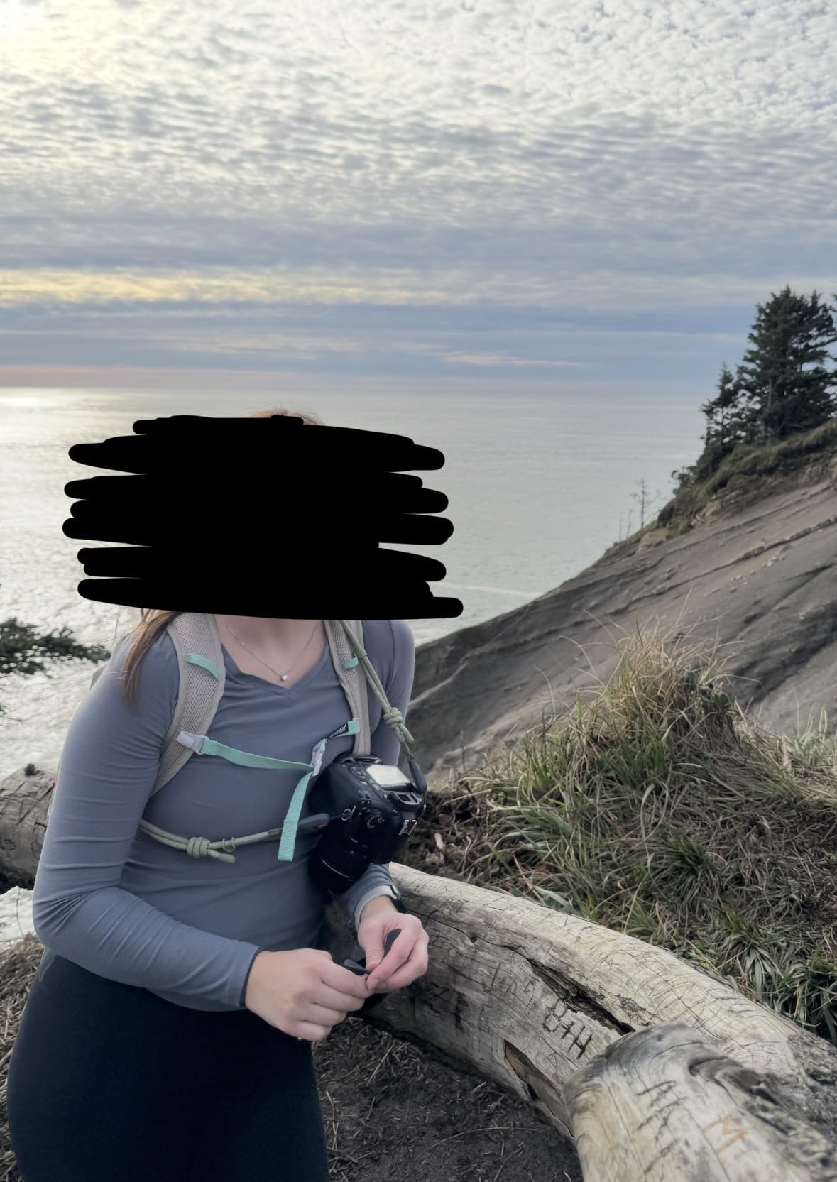 PGYTECH Beetle Camera Clip V2 with Plate, Quick Release Camera Backpack Clip, Arca-Swiss Compatible, SnapLock System for Sony/Nikon/Fuji/DSLR Cameras, Instant Mounting & Hands-Free, Black - Customer Photo 1