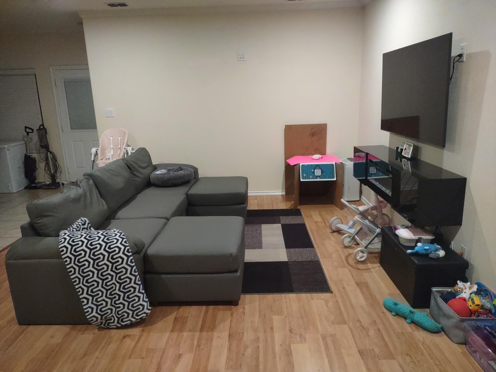 EASE MOOSE Oversized Modular Sectional Sofa,Leather Sectional Couch with Deep Seat,Extra Large L Shaped Couch,Modern Comfy Scratch Resistant Faux Leather Material Sofa,Beige - Customer Photo 2